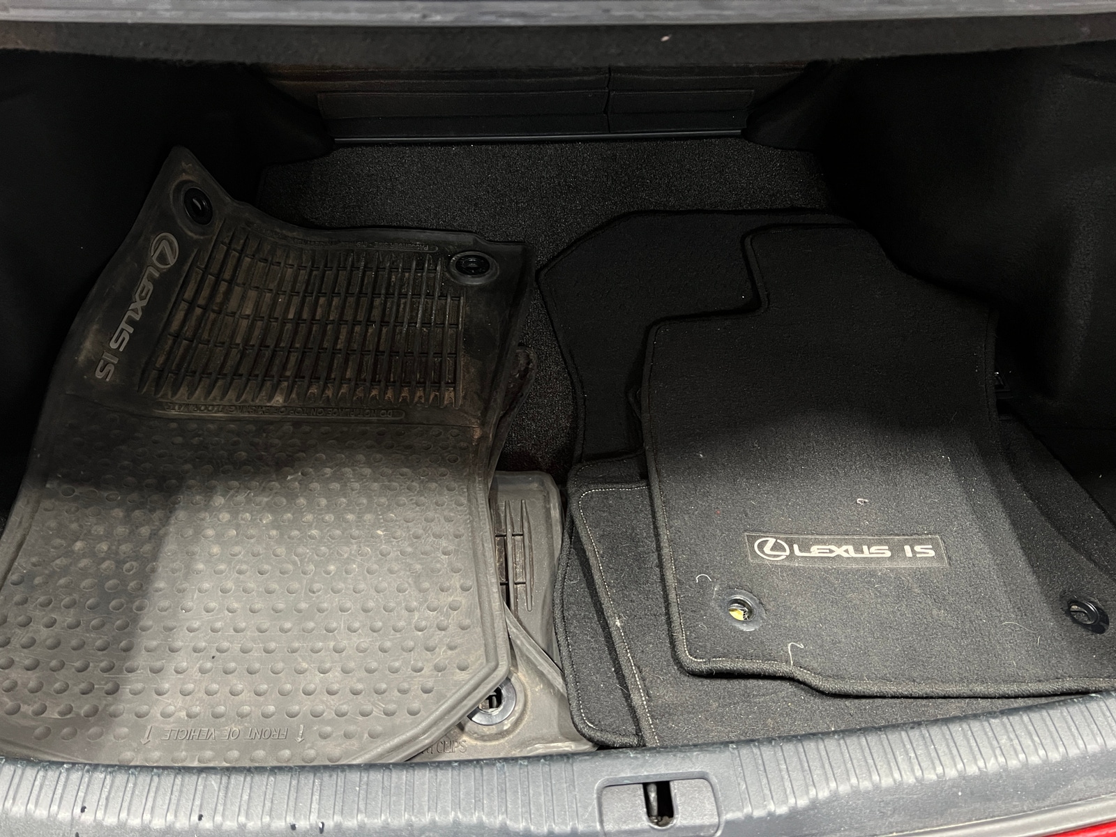 Thumbnail: 2019 Lexus IS - 6