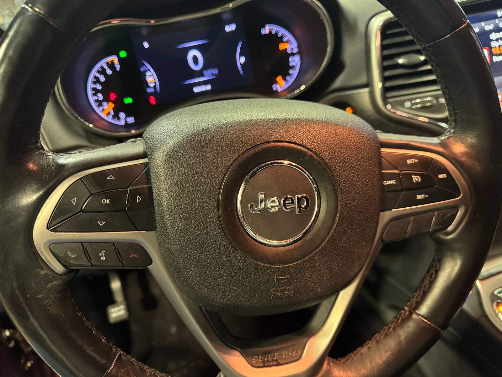 Thumbnail: 2018 Jeep Grand Cherokee - 5