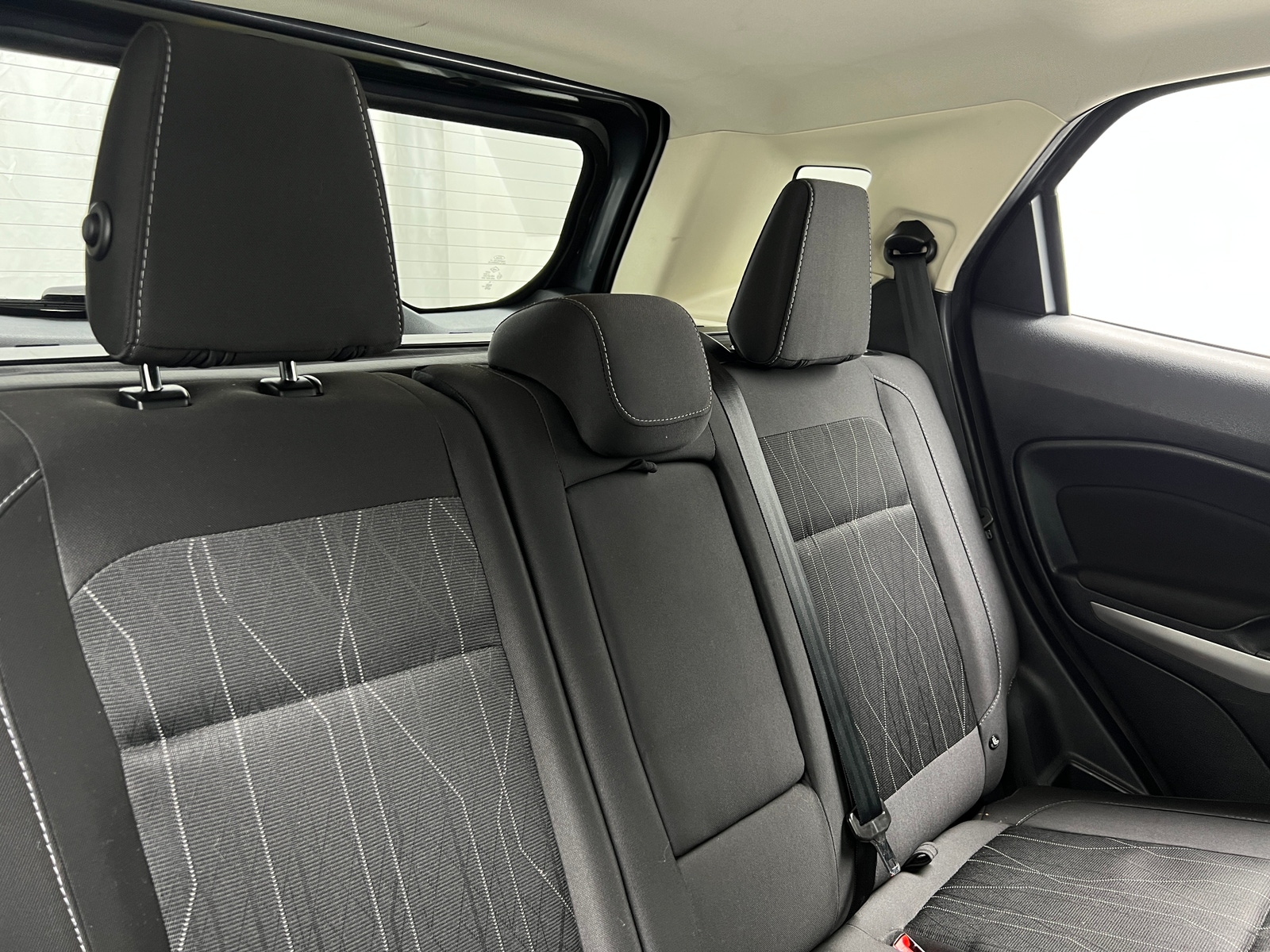 Thumbnail: 2018 Ford EcoSport - 6