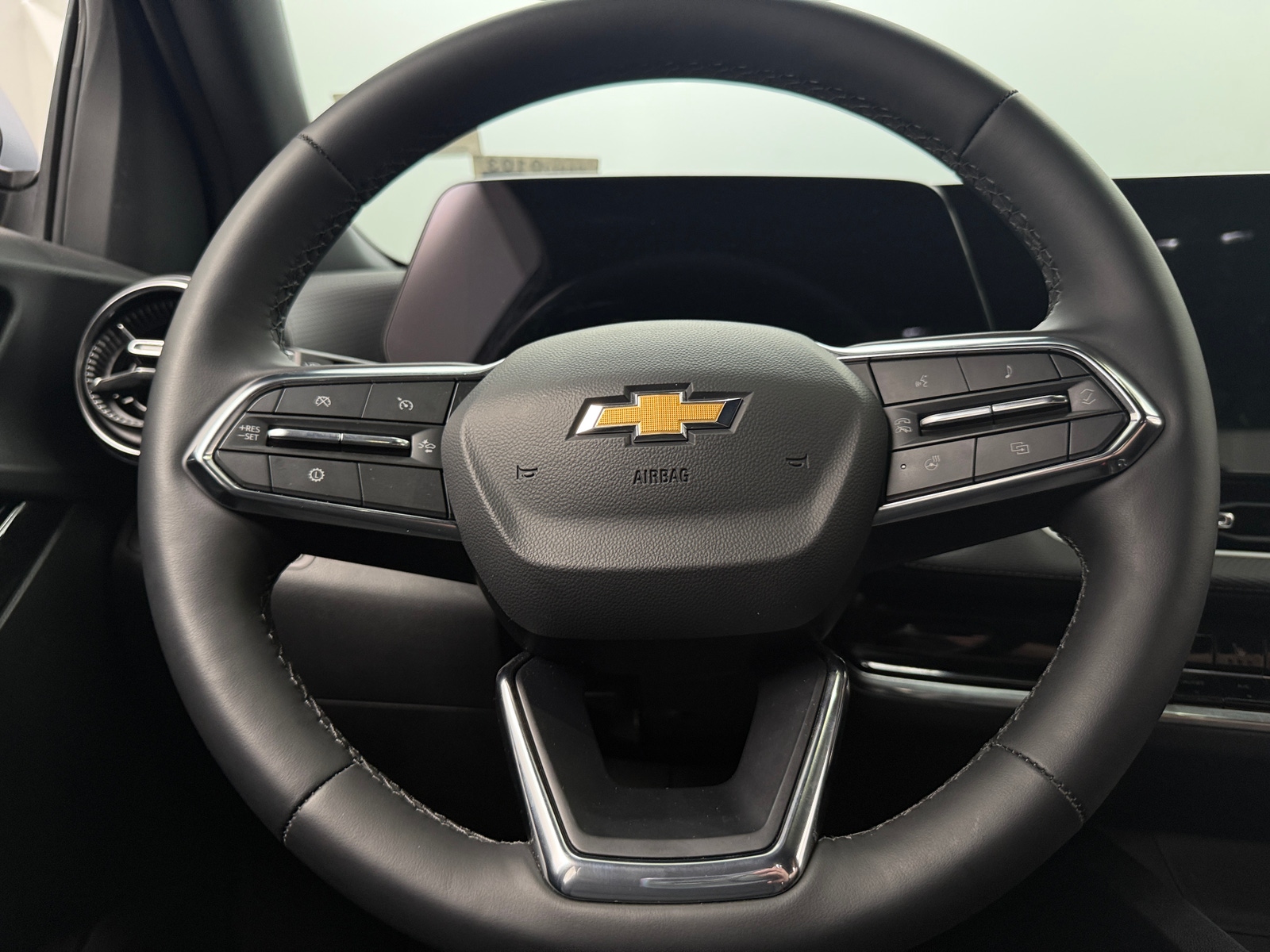 Thumbnail: 2025 Chevrolet Equinox - 5