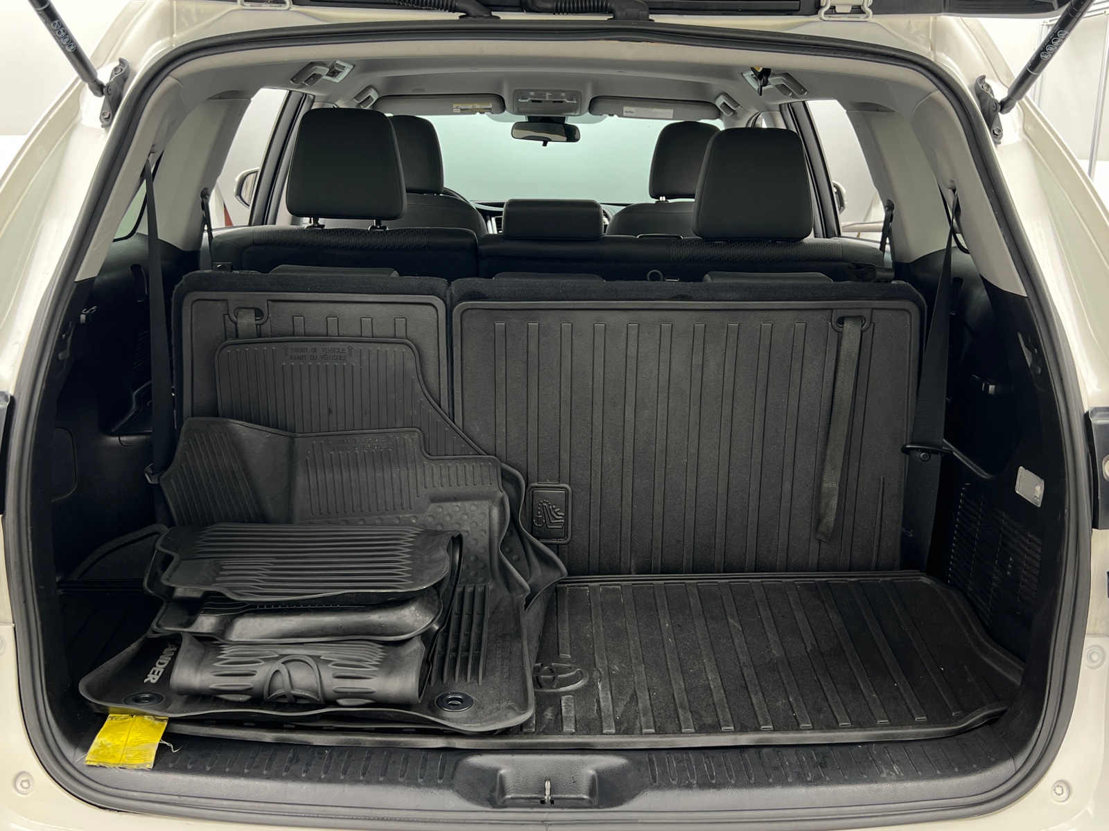 Thumbnail: 2019 Toyota Highlander - 7