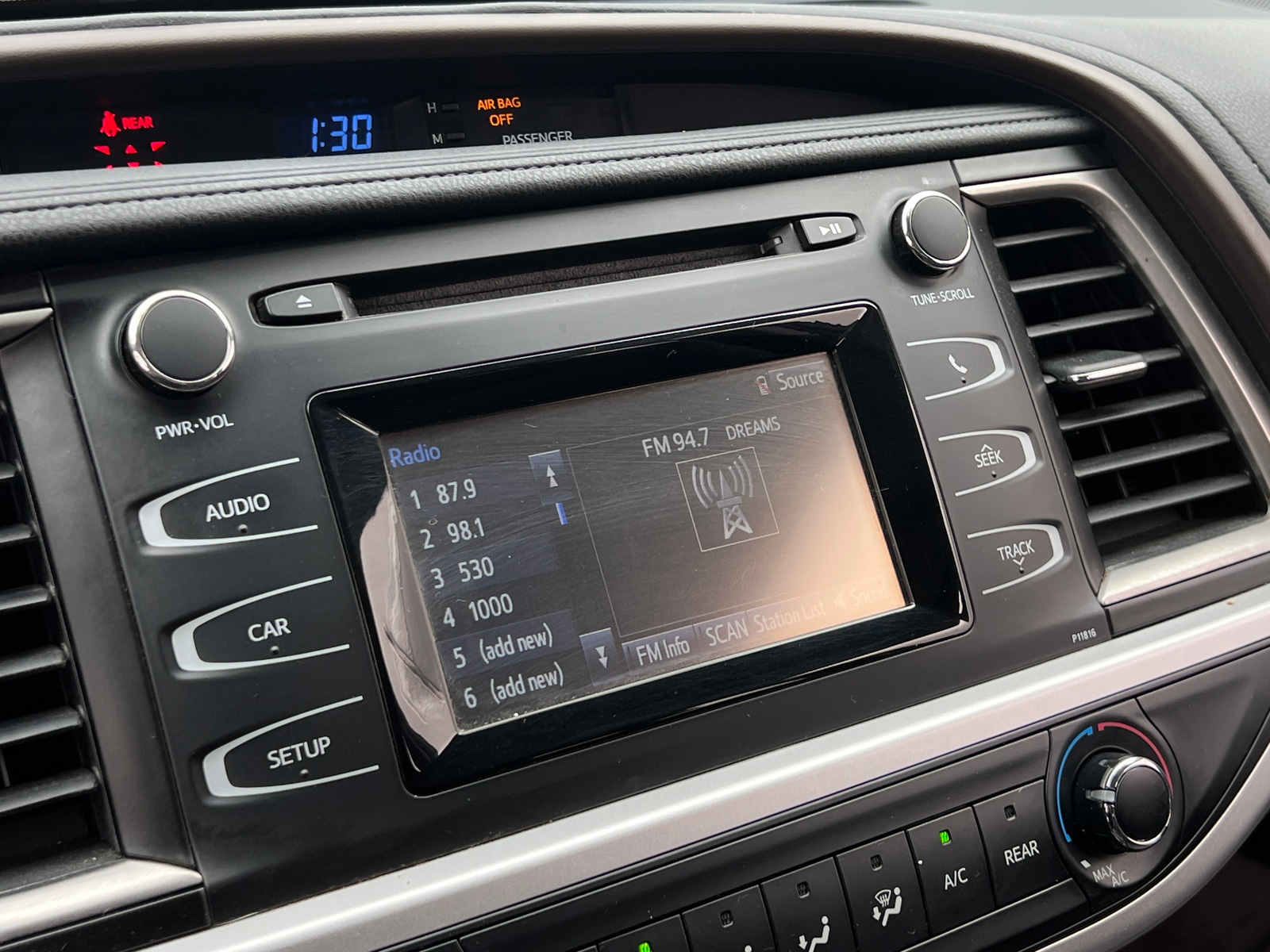 Thumbnail: 2019 Toyota Highlander - 4