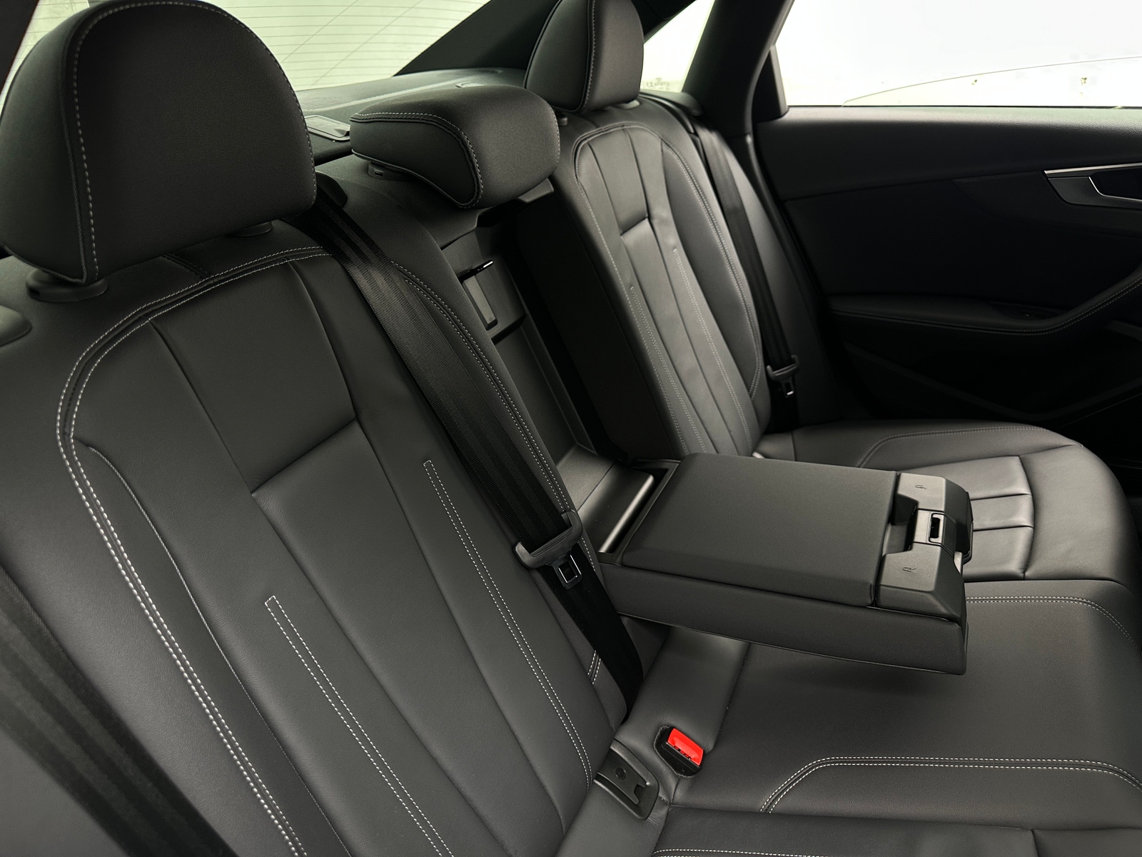 Thumbnail: 2020 Audi A4 - 5