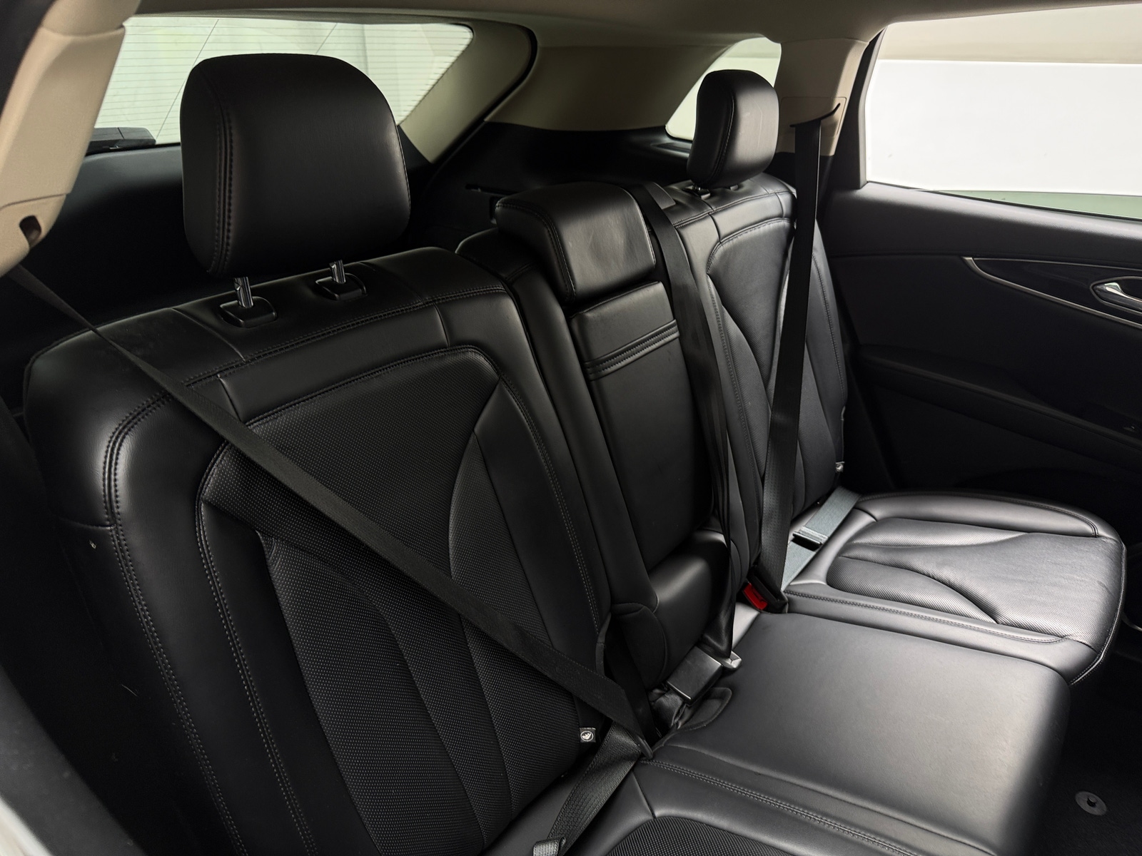 Thumbnail: 2023 Lincoln Nautilus - 5