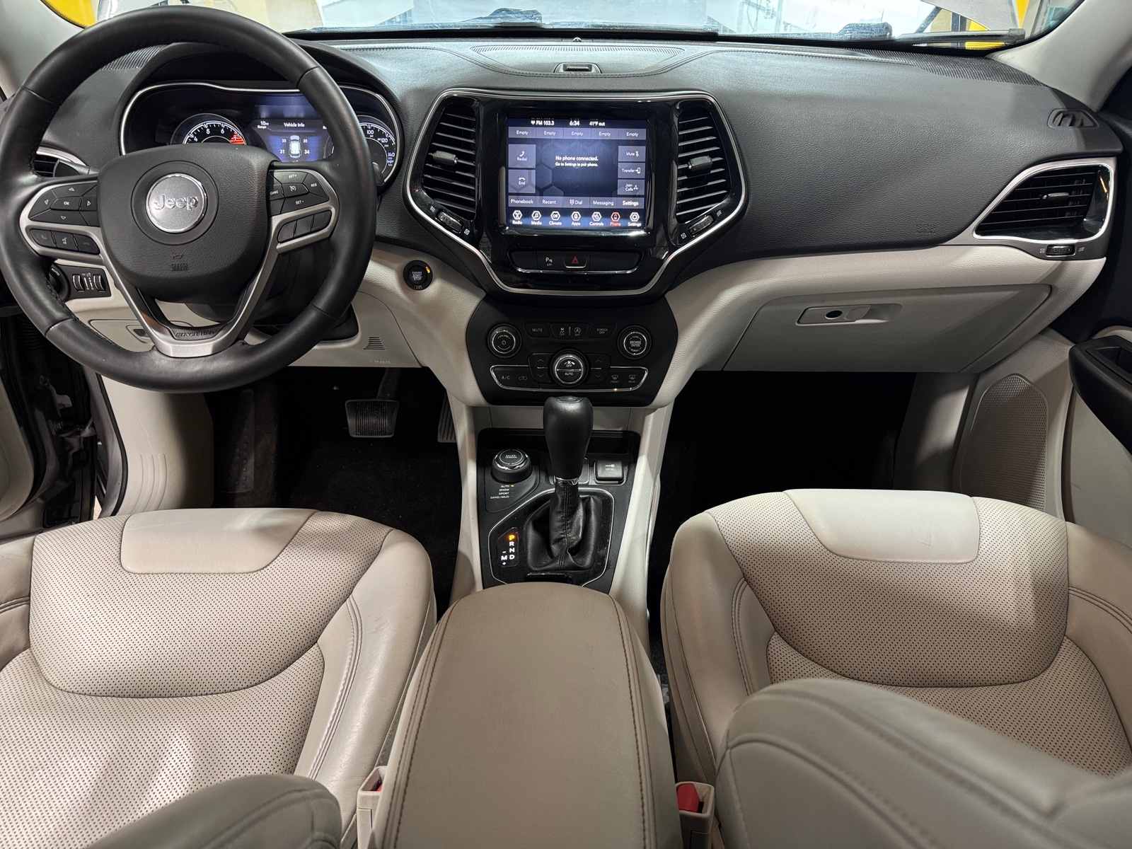 Thumbnail: 2019 Jeep Cherokee - 2