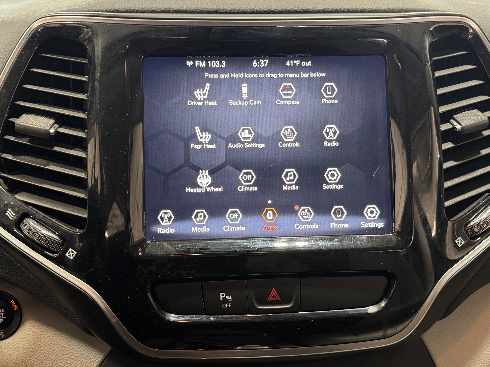 Thumbnail: 2019 Jeep Cherokee - 3