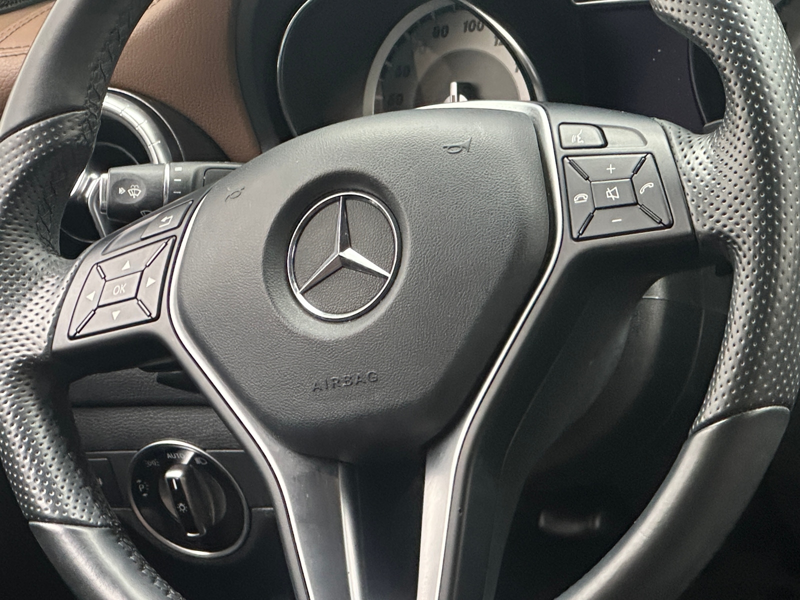 Thumbnail: 2014 Mercedes-Benz CLA - 3