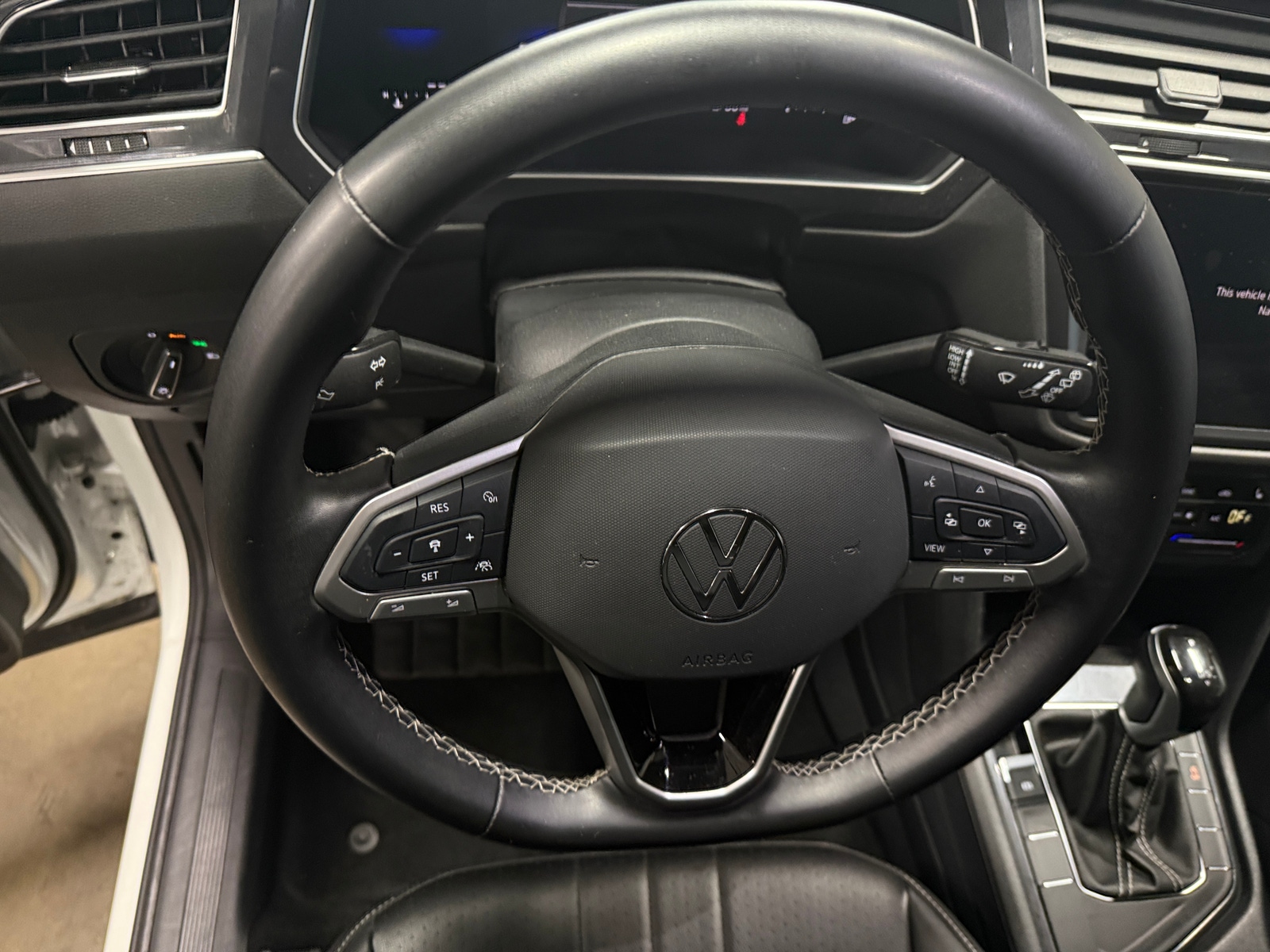 Thumbnail: 2024 Volkswagen Tiguan - 4