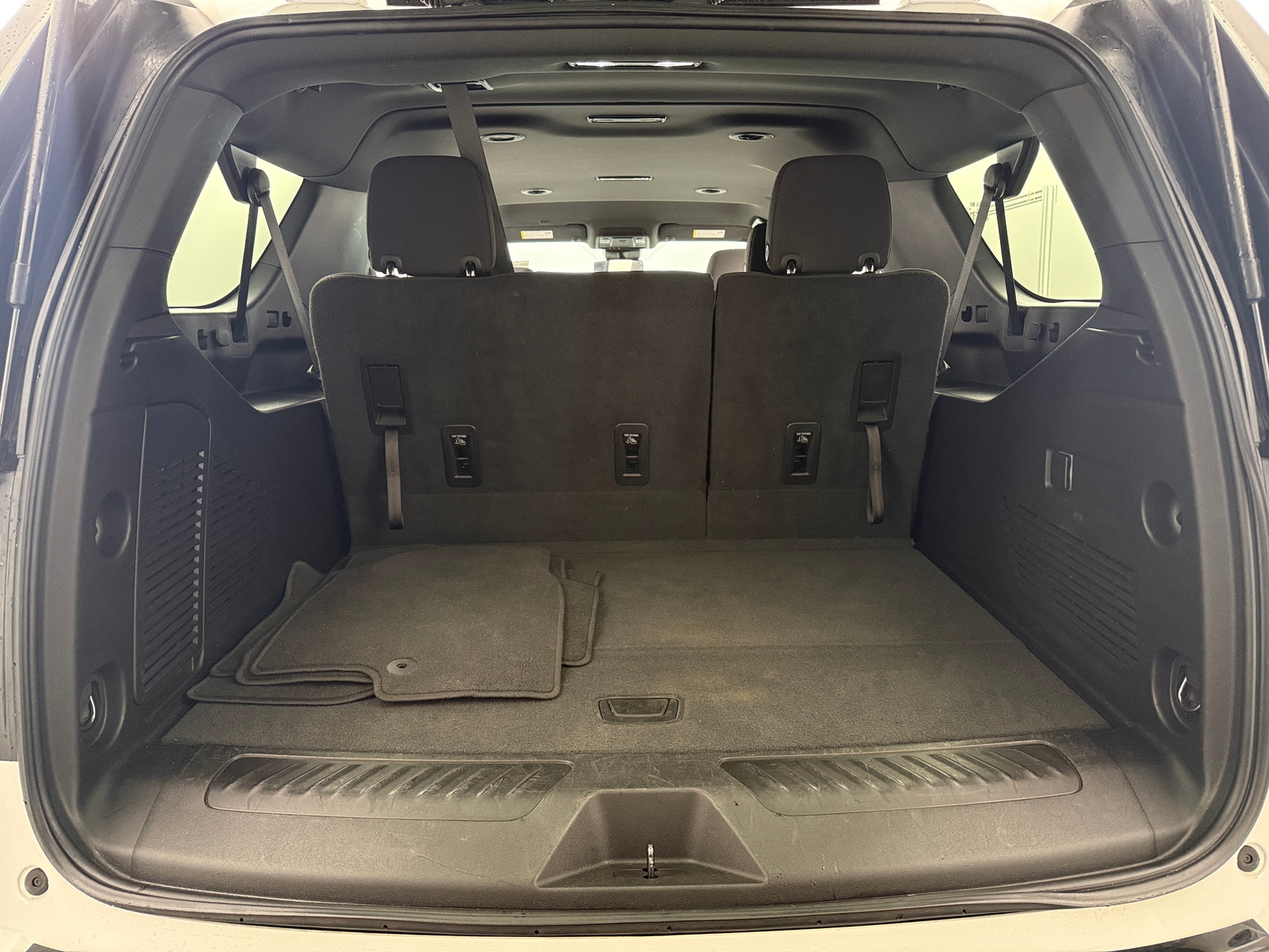 Thumbnail: 2023 Chevrolet Suburban - 7