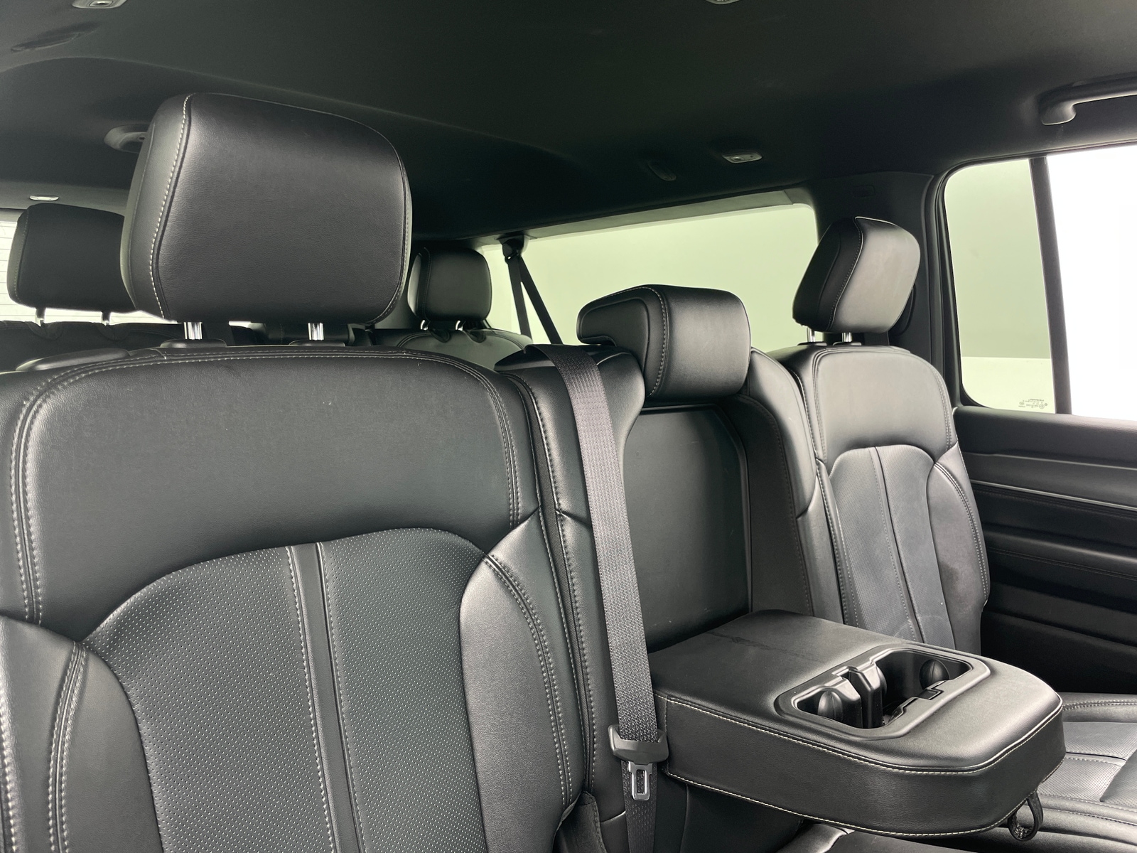 Thumbnail: 2025 Jeep Wagoneer - 5