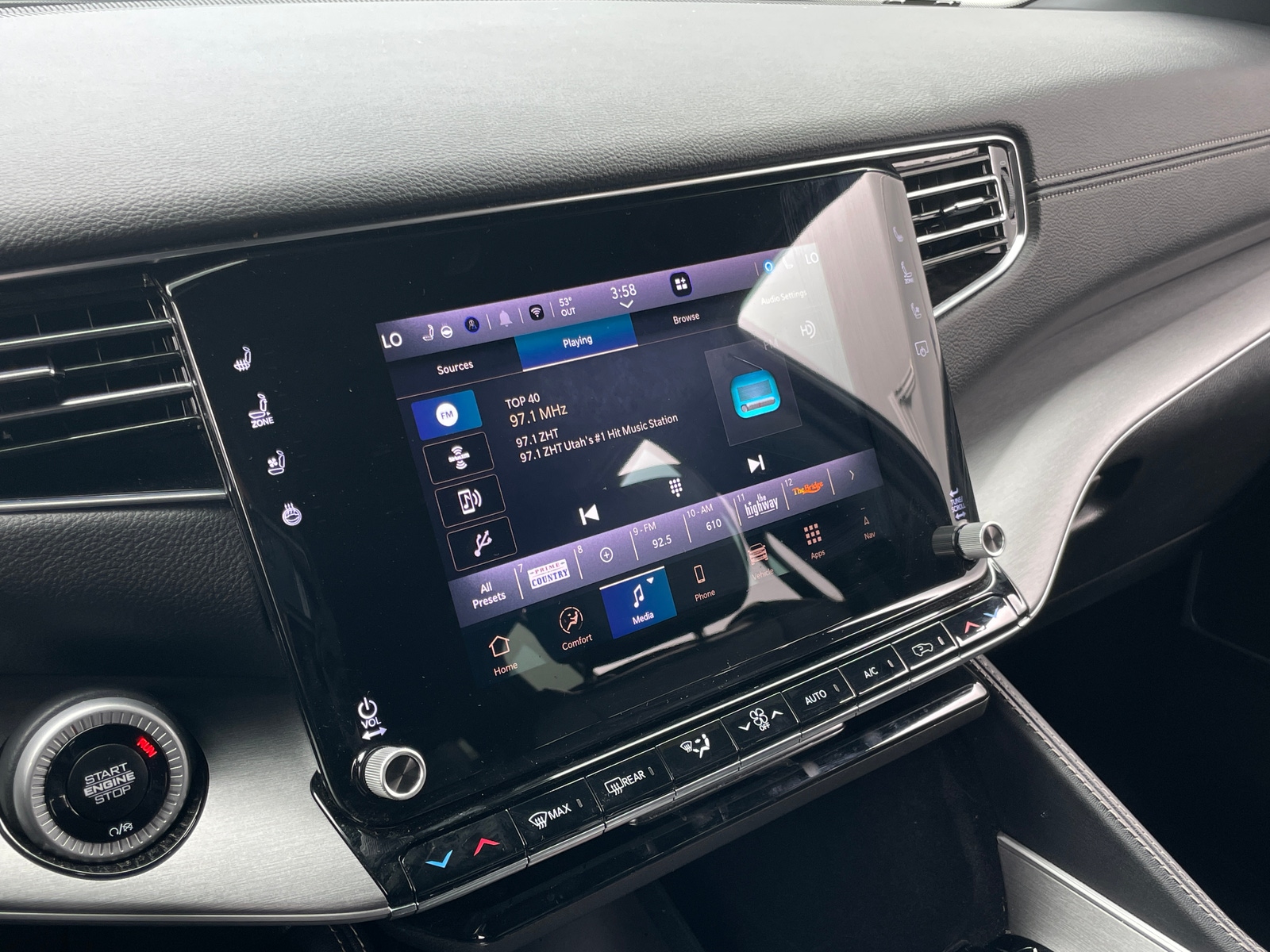 Thumbnail: 2025 Jeep Wagoneer - 3