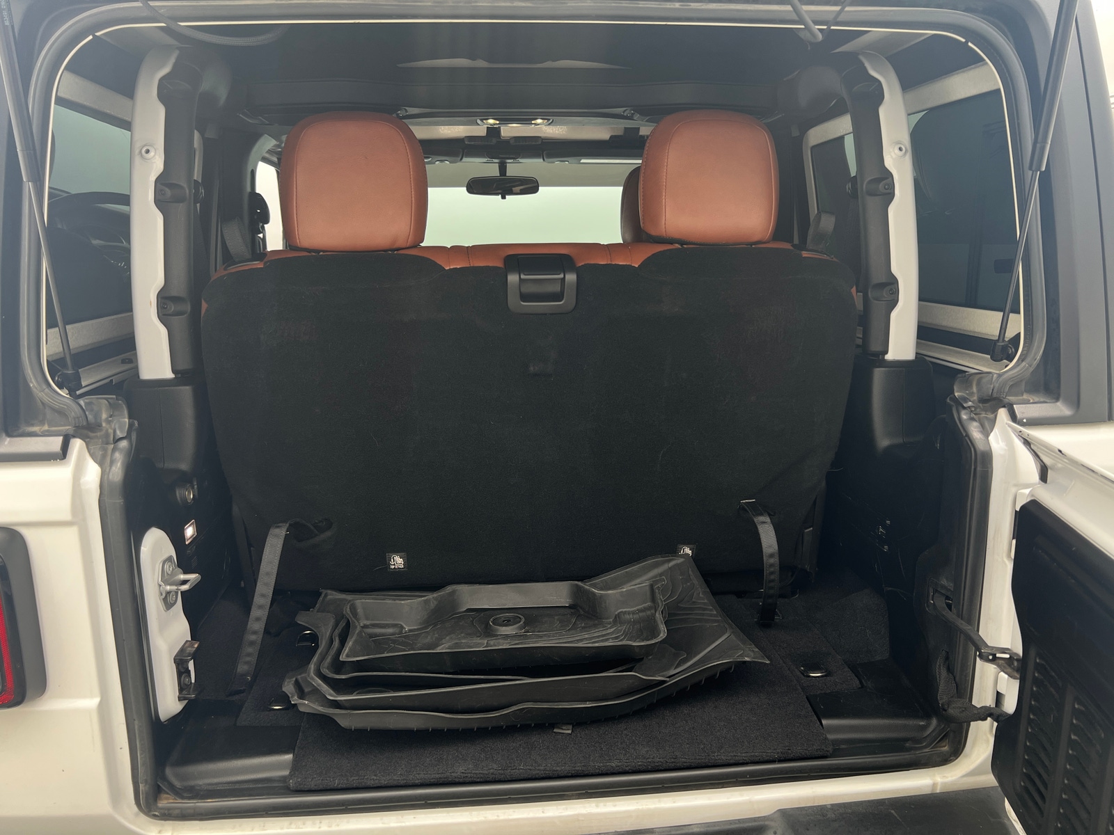 Thumbnail: 2021 Jeep Wrangler - 6