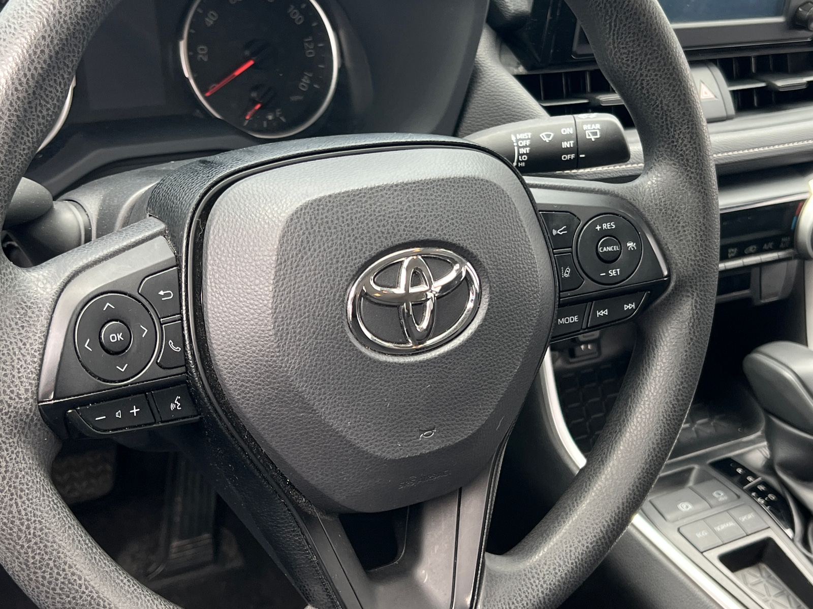 Thumbnail: 2019 Toyota RAV4 - 5
