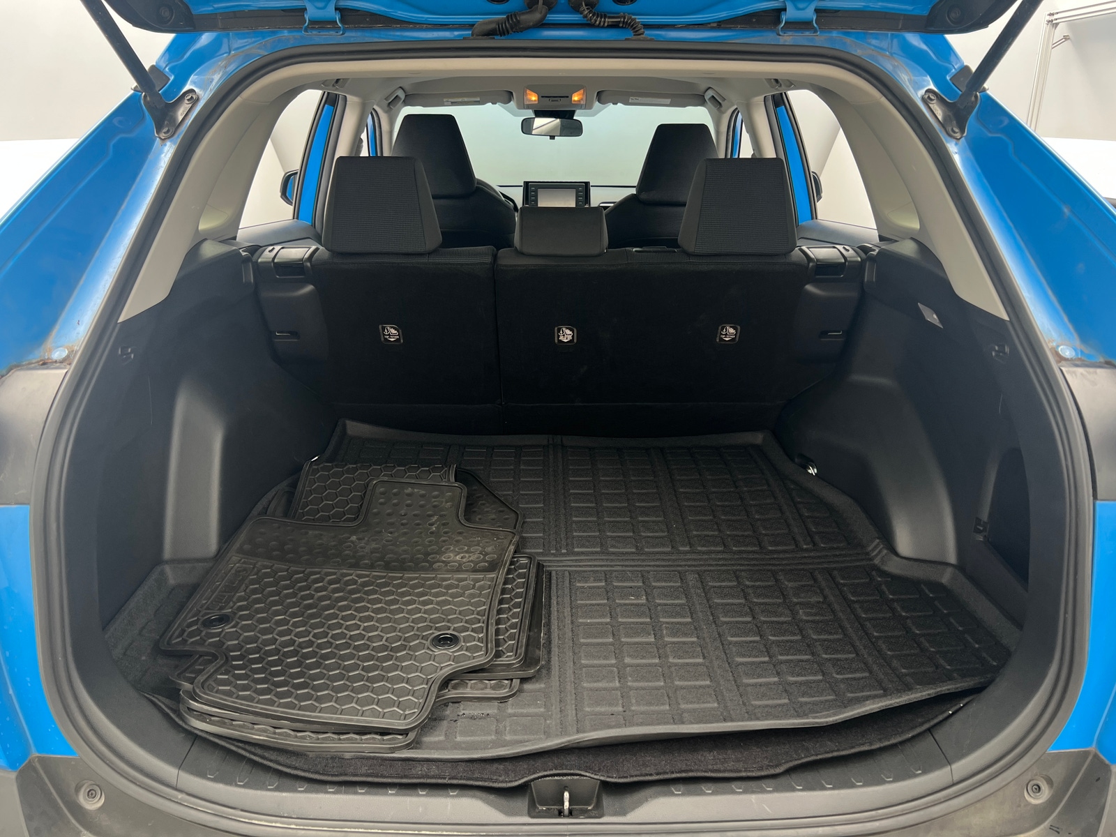 Thumbnail: 2019 Toyota RAV4 - 7