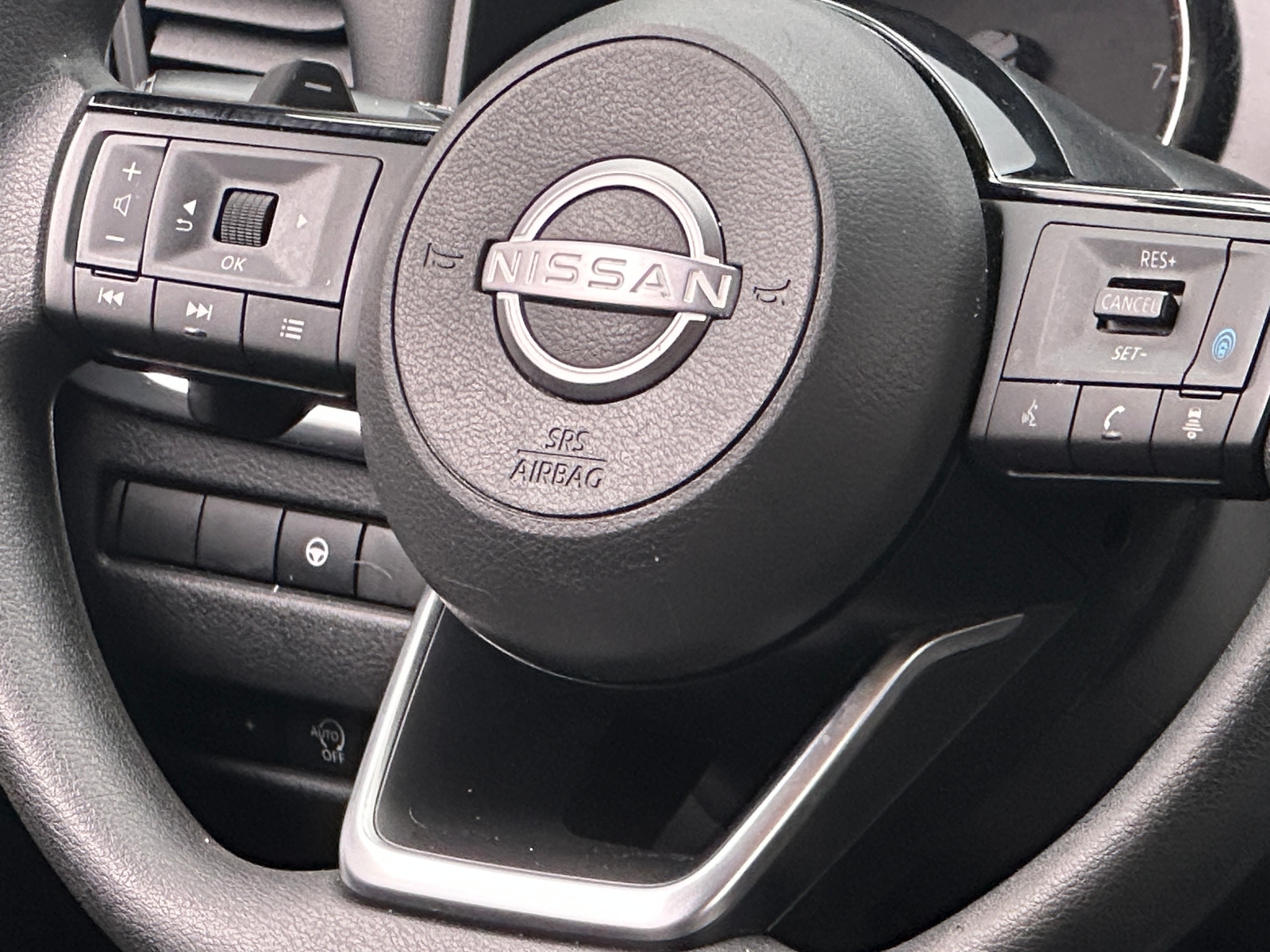 Thumbnail: 2023 Nissan Rogue - 5