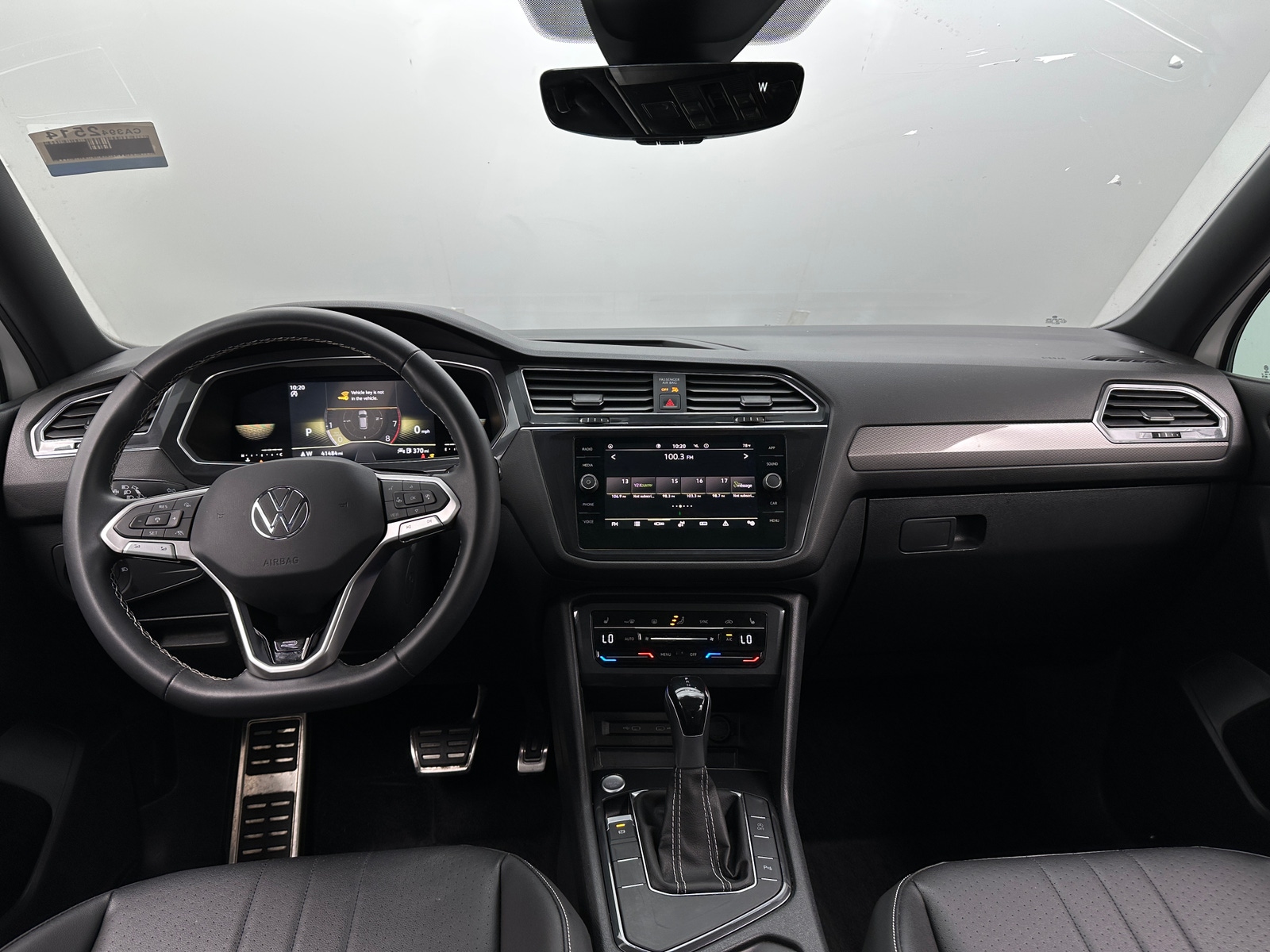 Thumbnail: 2023 Volkswagen Tiguan - 2