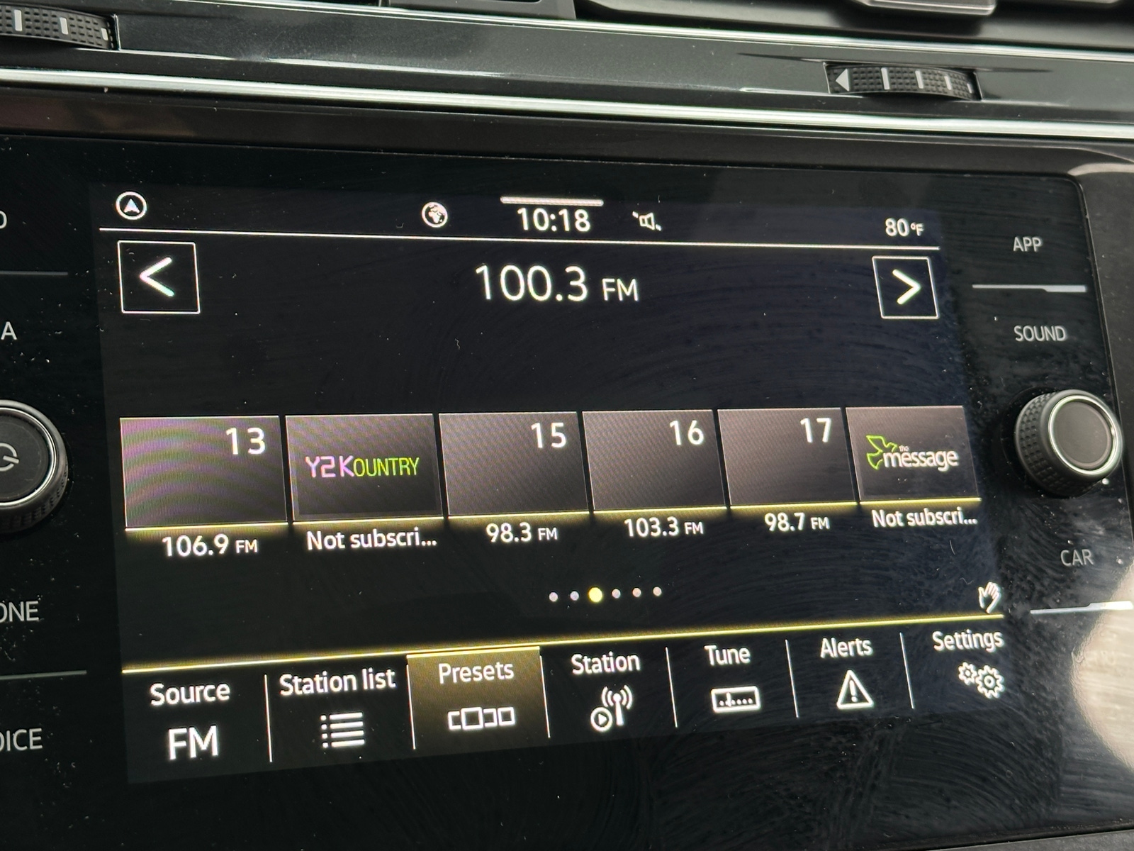 Thumbnail: 2023 Volkswagen Tiguan - 3