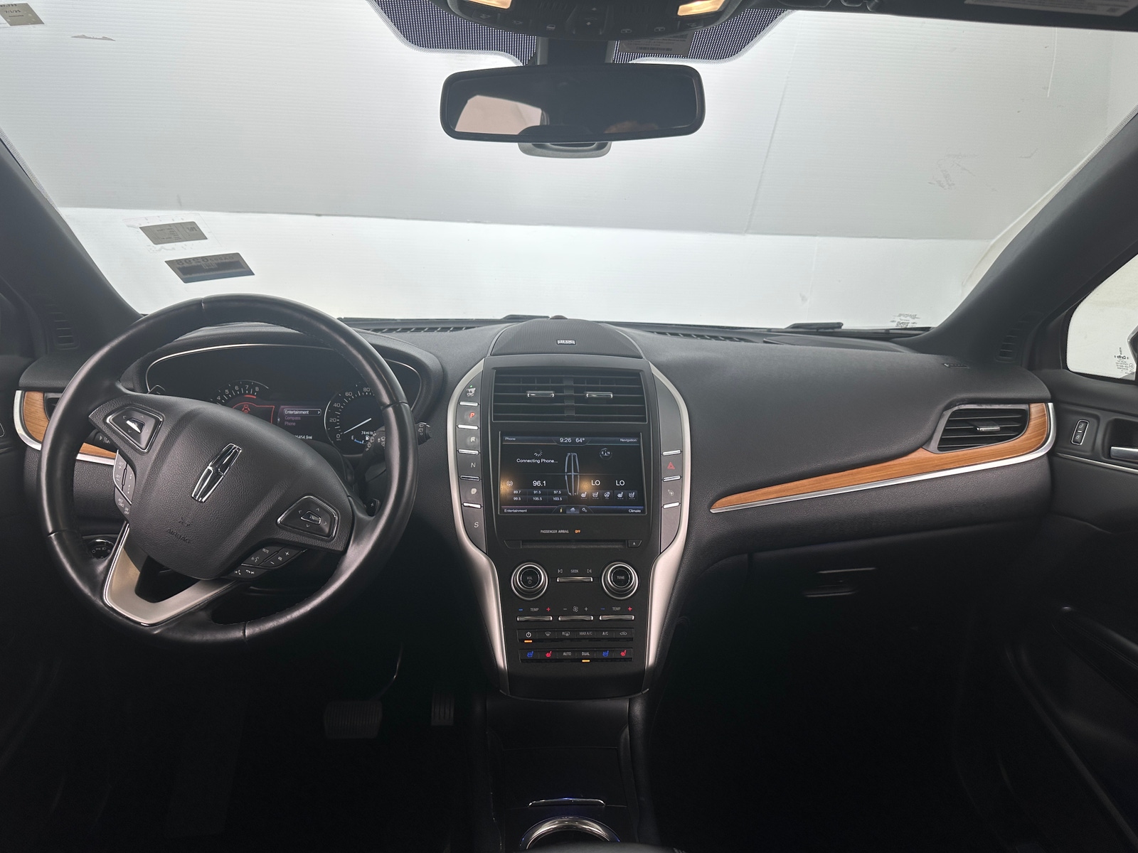 Thumbnail: 2015 Lincoln MKC - 2