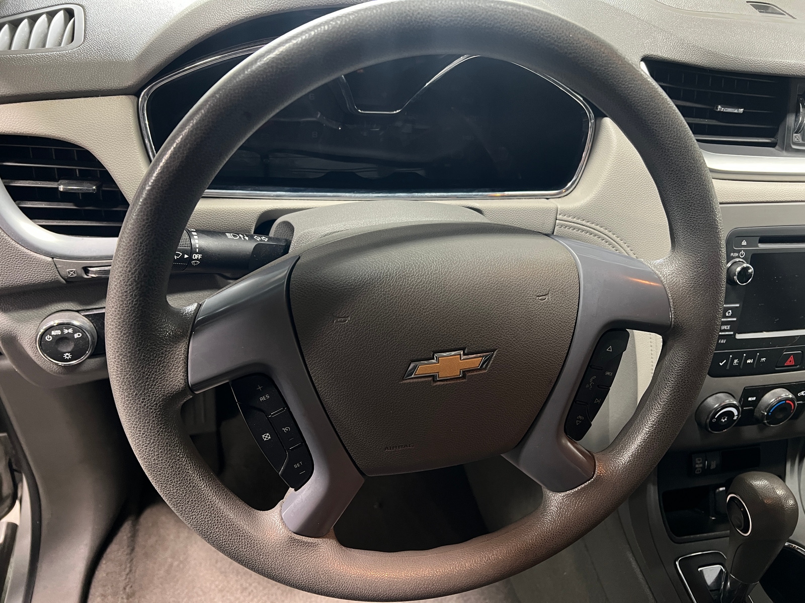 Thumbnail: 2017 Chevrolet Traverse - 5