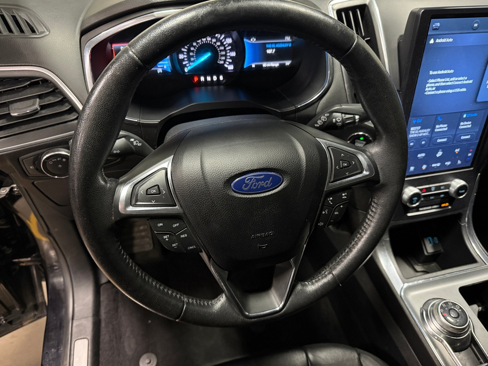 Thumbnail: 2021 Ford Edge - 4