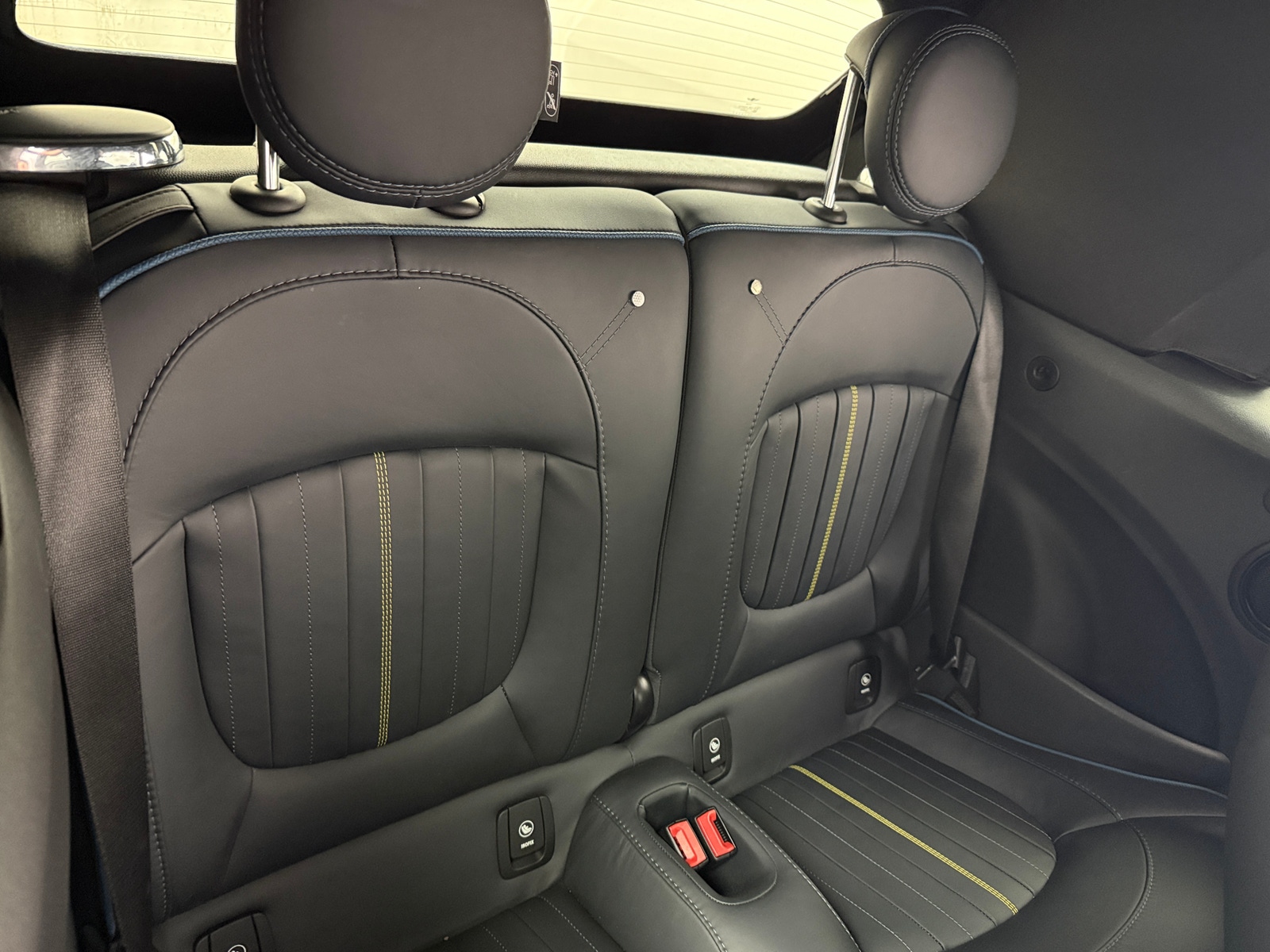 Thumbnail: 2022 MINI Cooper Convertible - 5