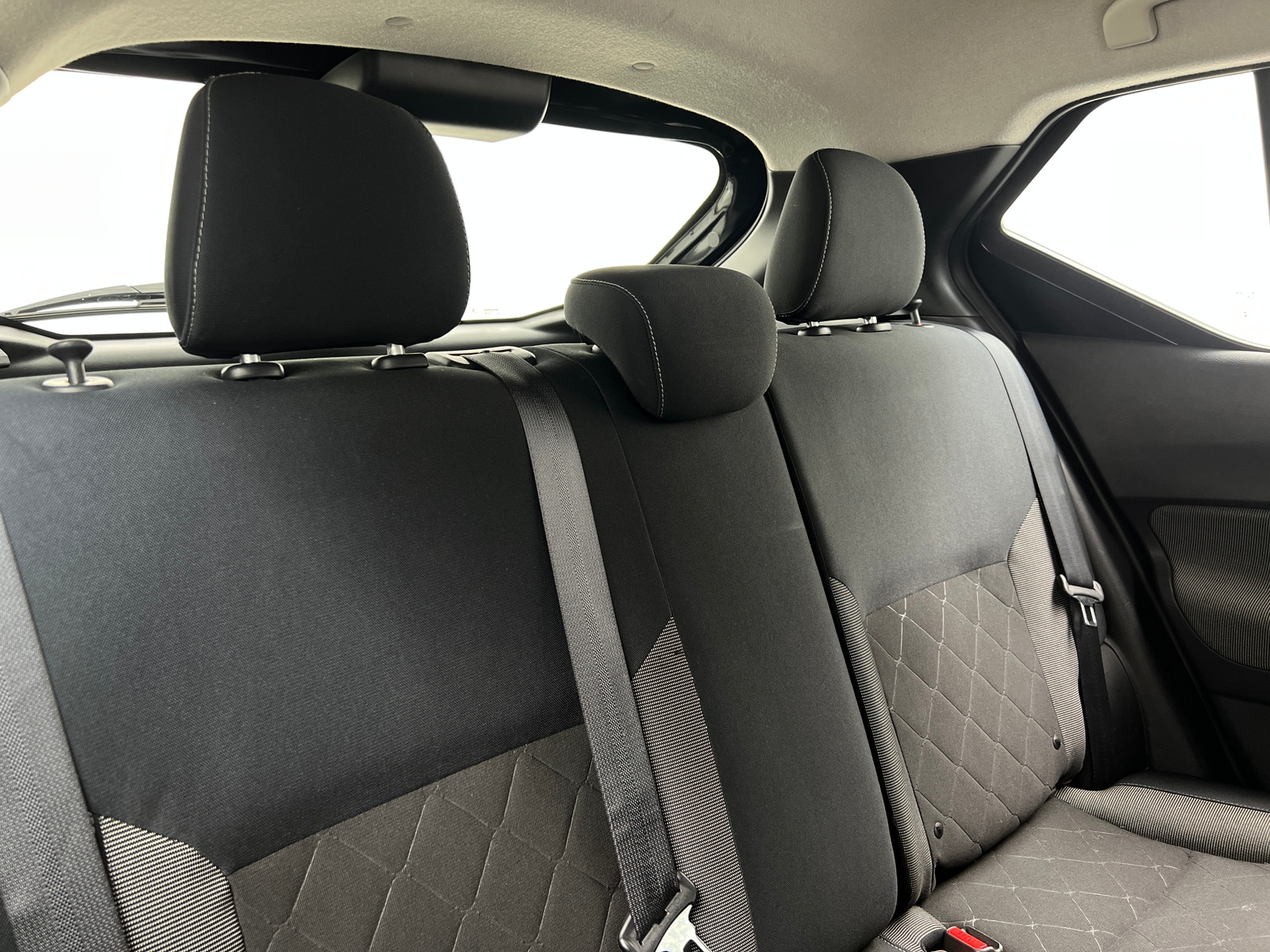 Thumbnail: 2018 Nissan Kicks - 6