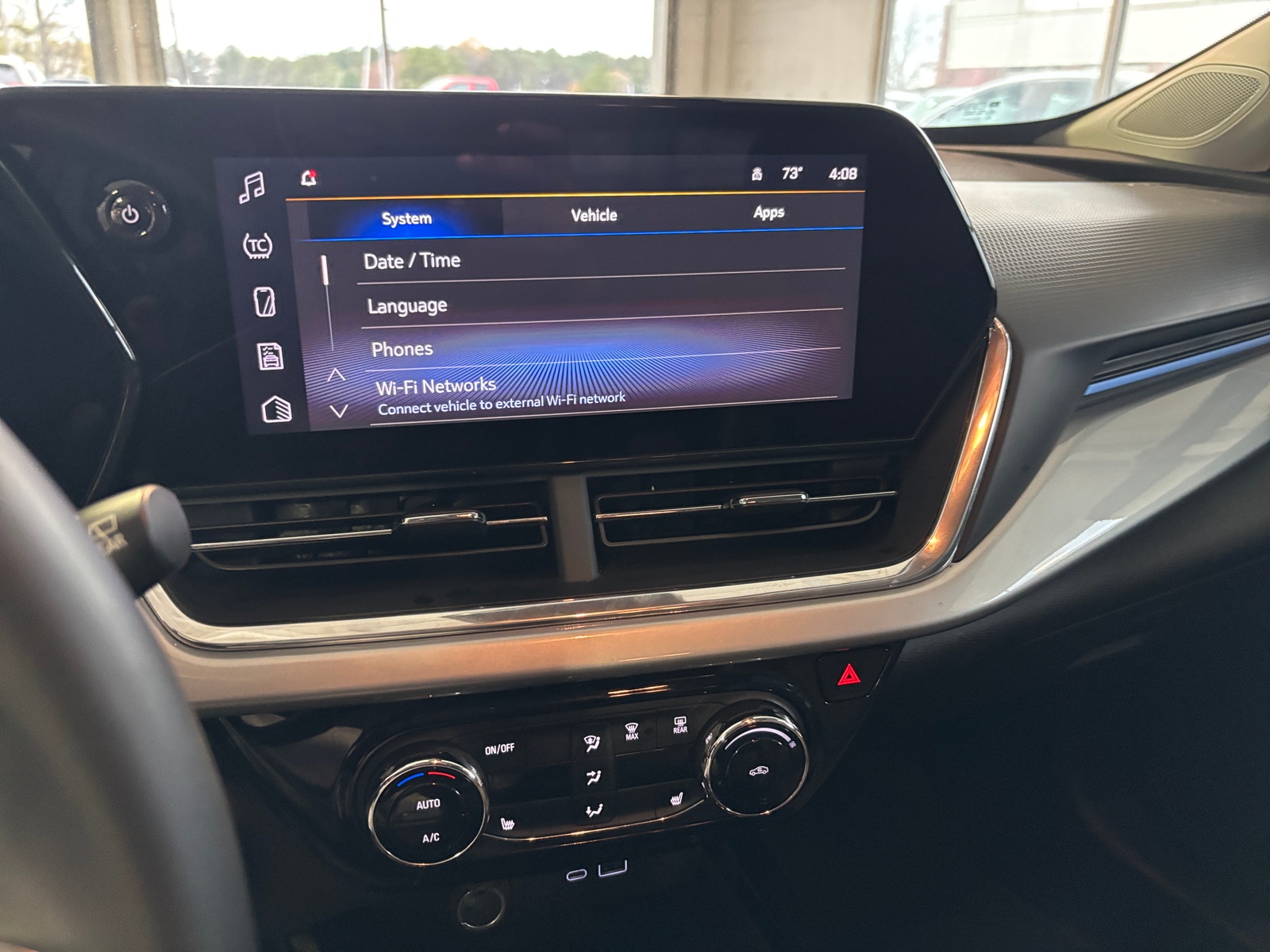 Thumbnail: 2025 Chevrolet Trax - 4