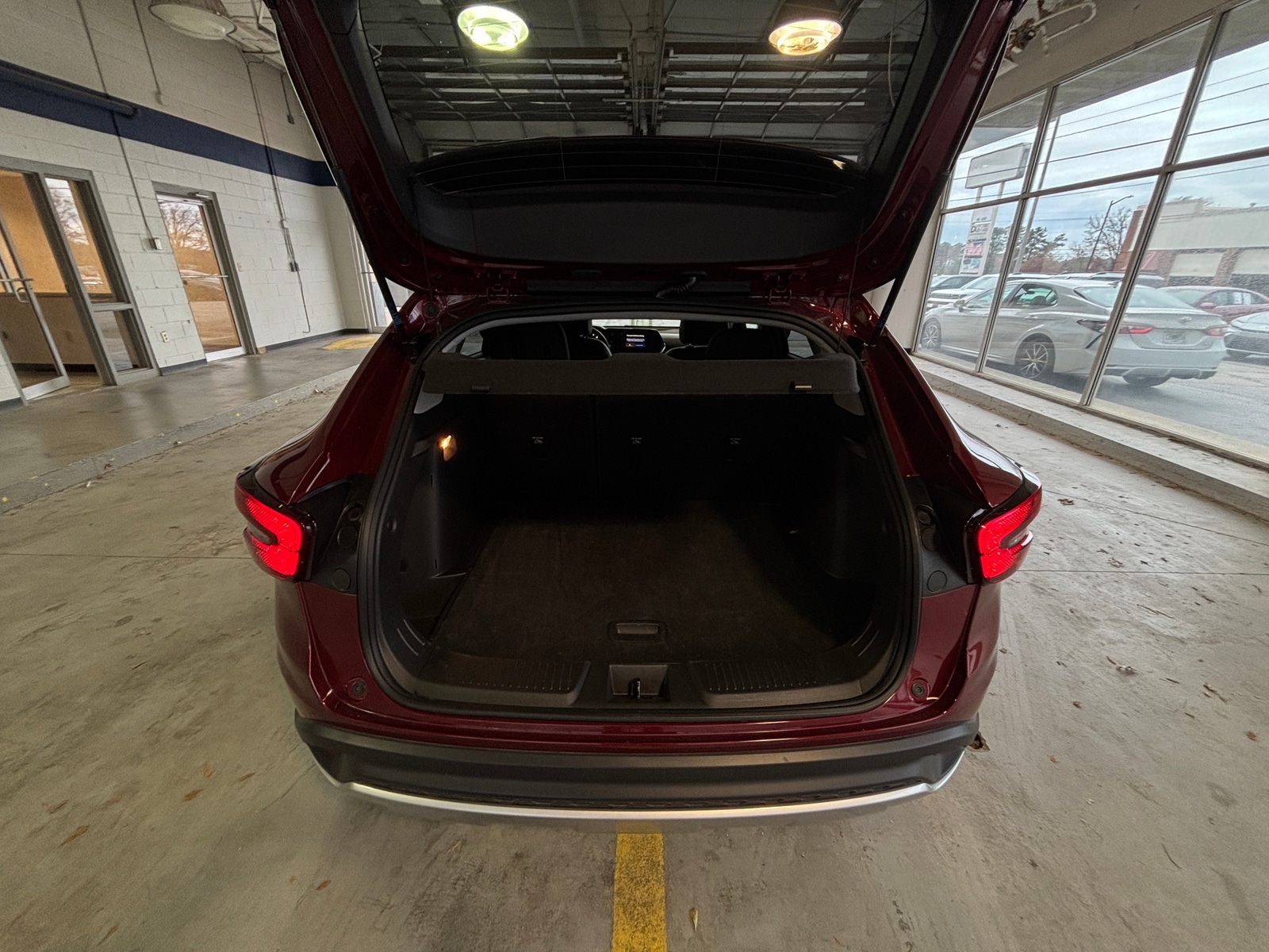 Thumbnail: 2025 Chevrolet Trax - 6