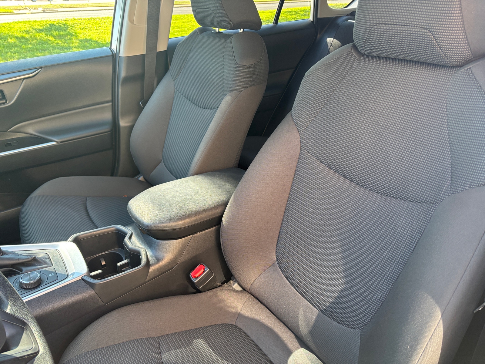 Thumbnail: 2025 Toyota RAV4 - 2