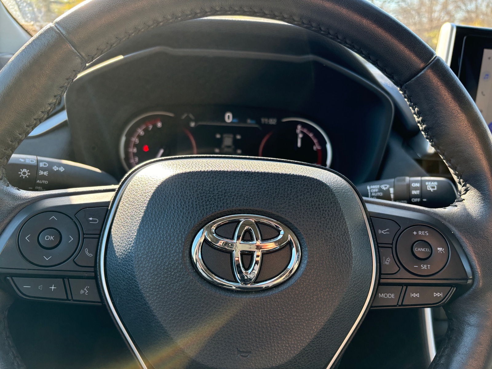 Thumbnail: 2025 Toyota RAV4 - 5