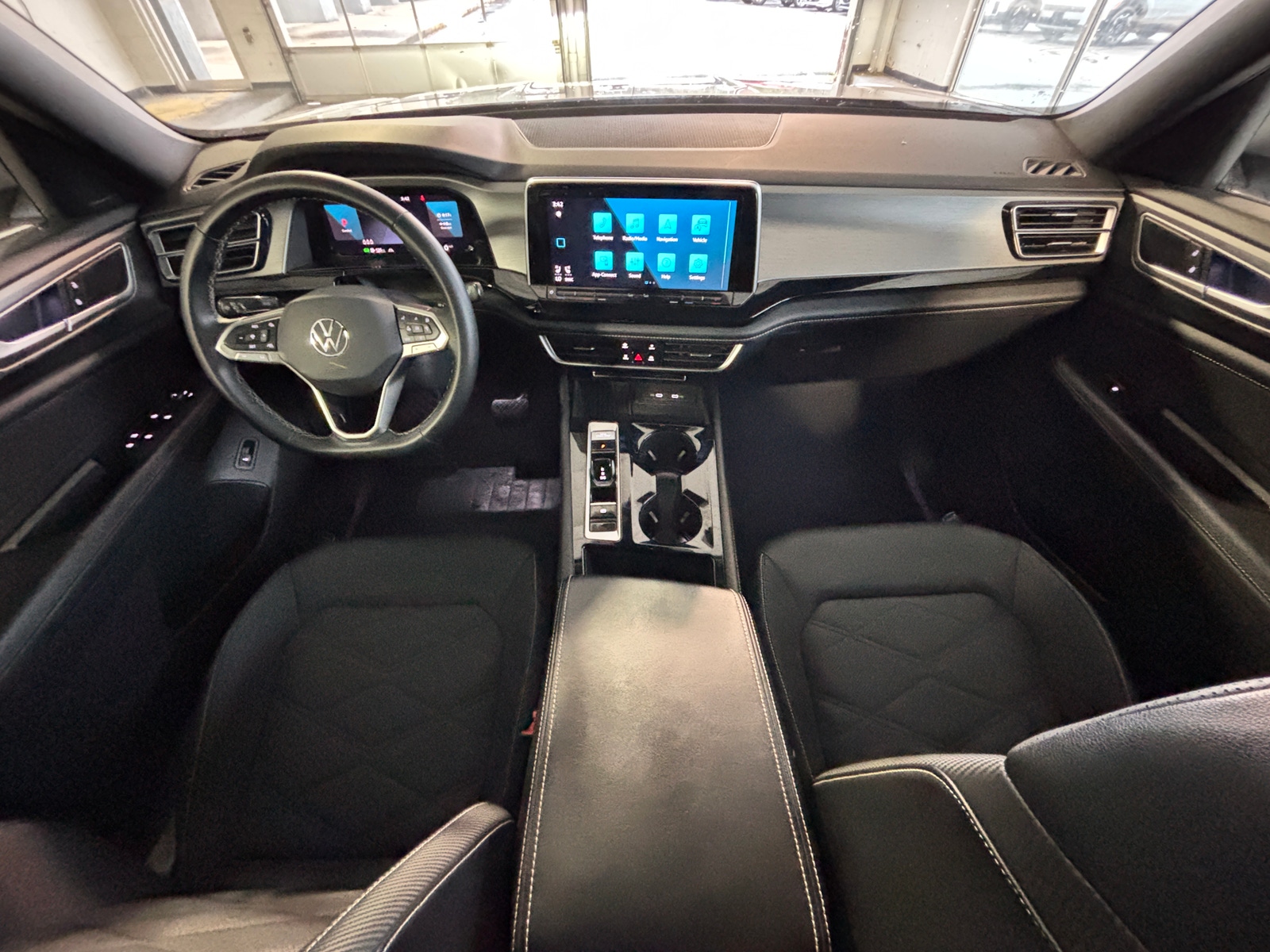 Thumbnail: 2025 Volkswagen Atlas - 3