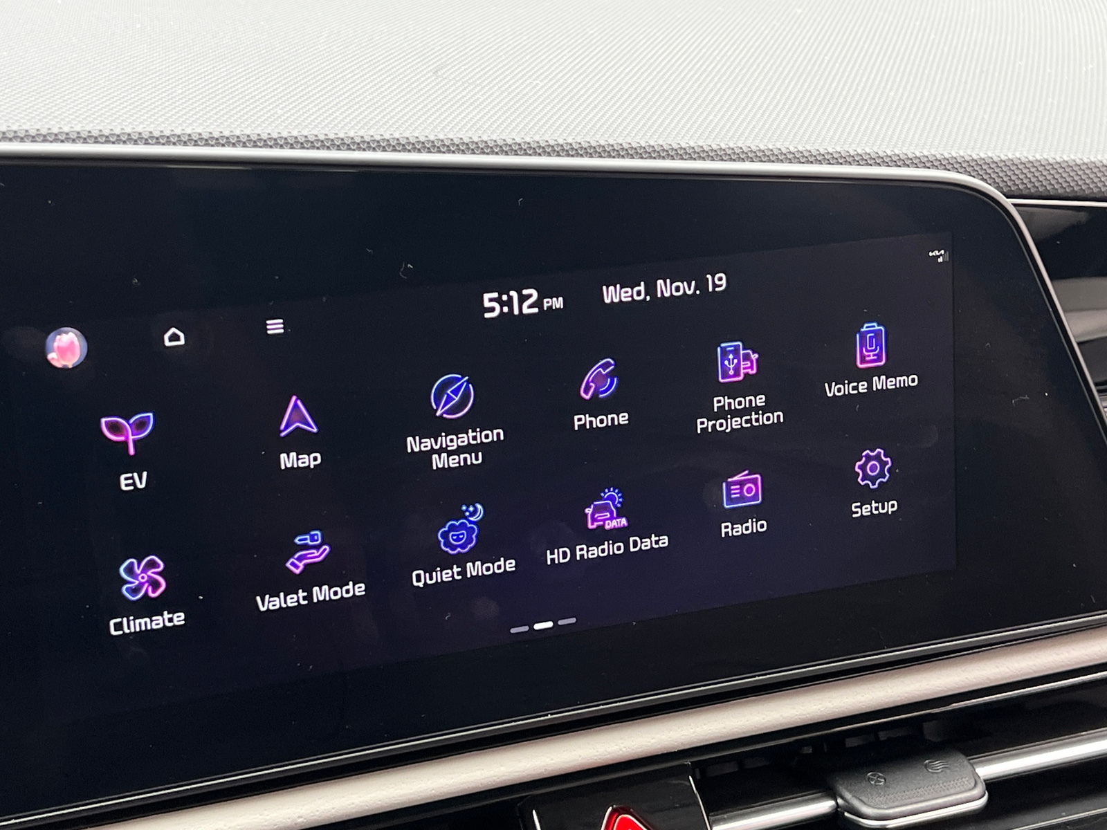 Thumbnail: 2023 Kia Niro - 3