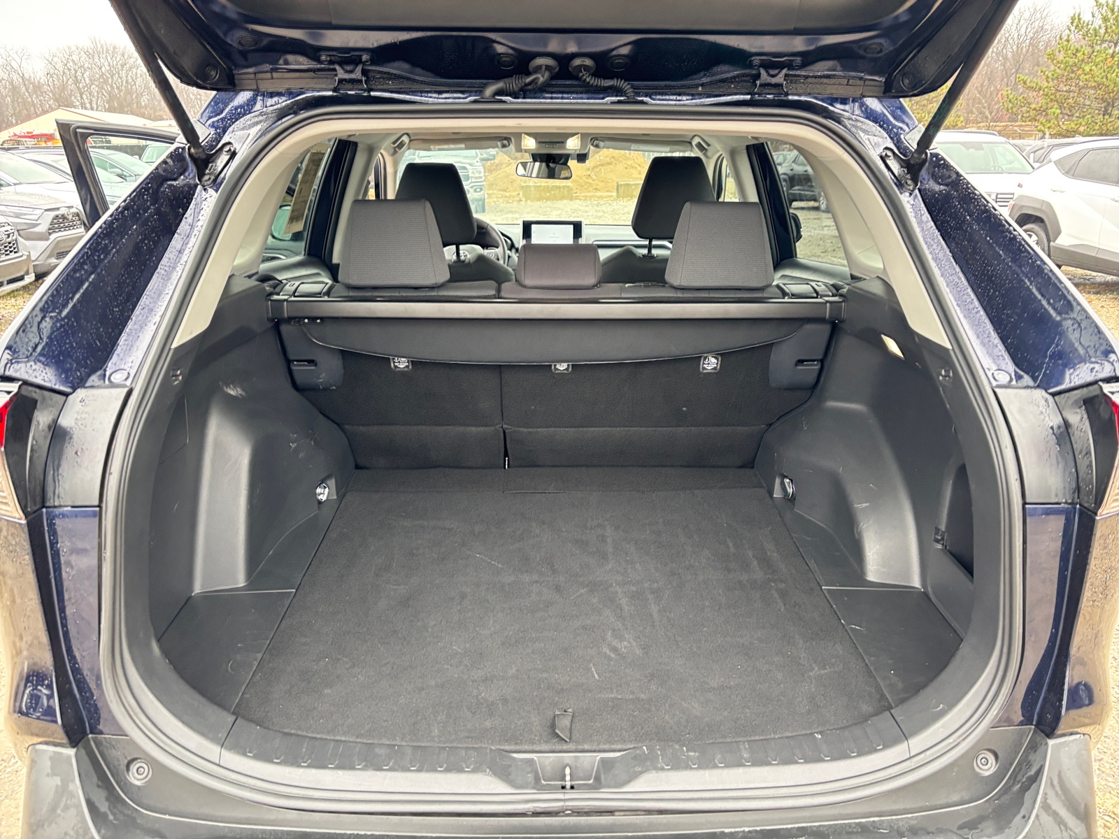 Thumbnail: 2025 Toyota RAV4 - 6