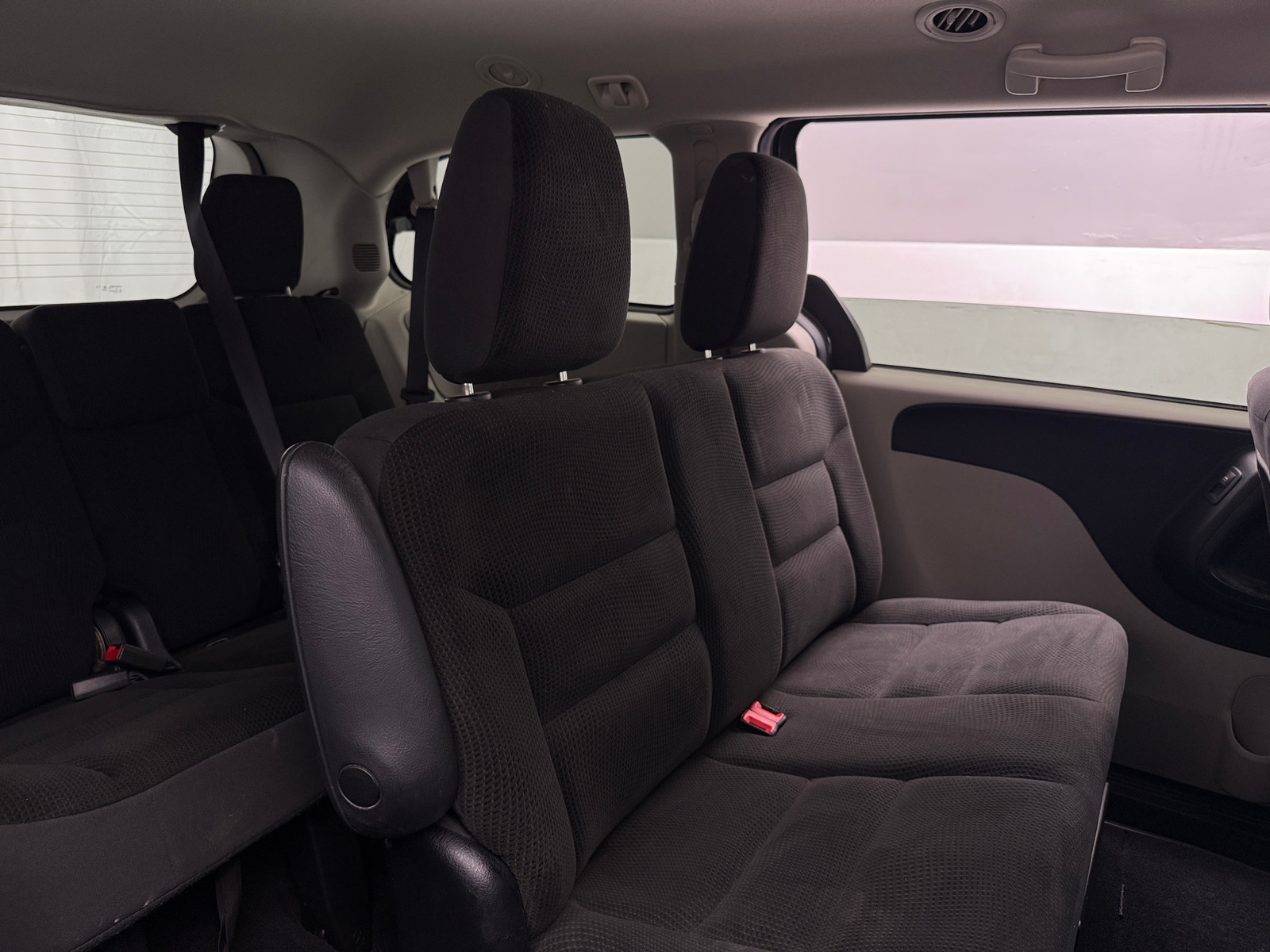 Thumbnail: 2017 Dodge Grand Caravan - 6