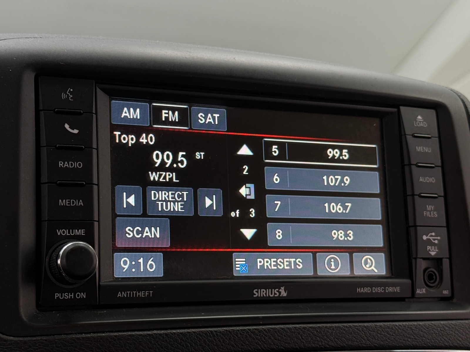 Thumbnail: 2017 Dodge Grand Caravan - 4