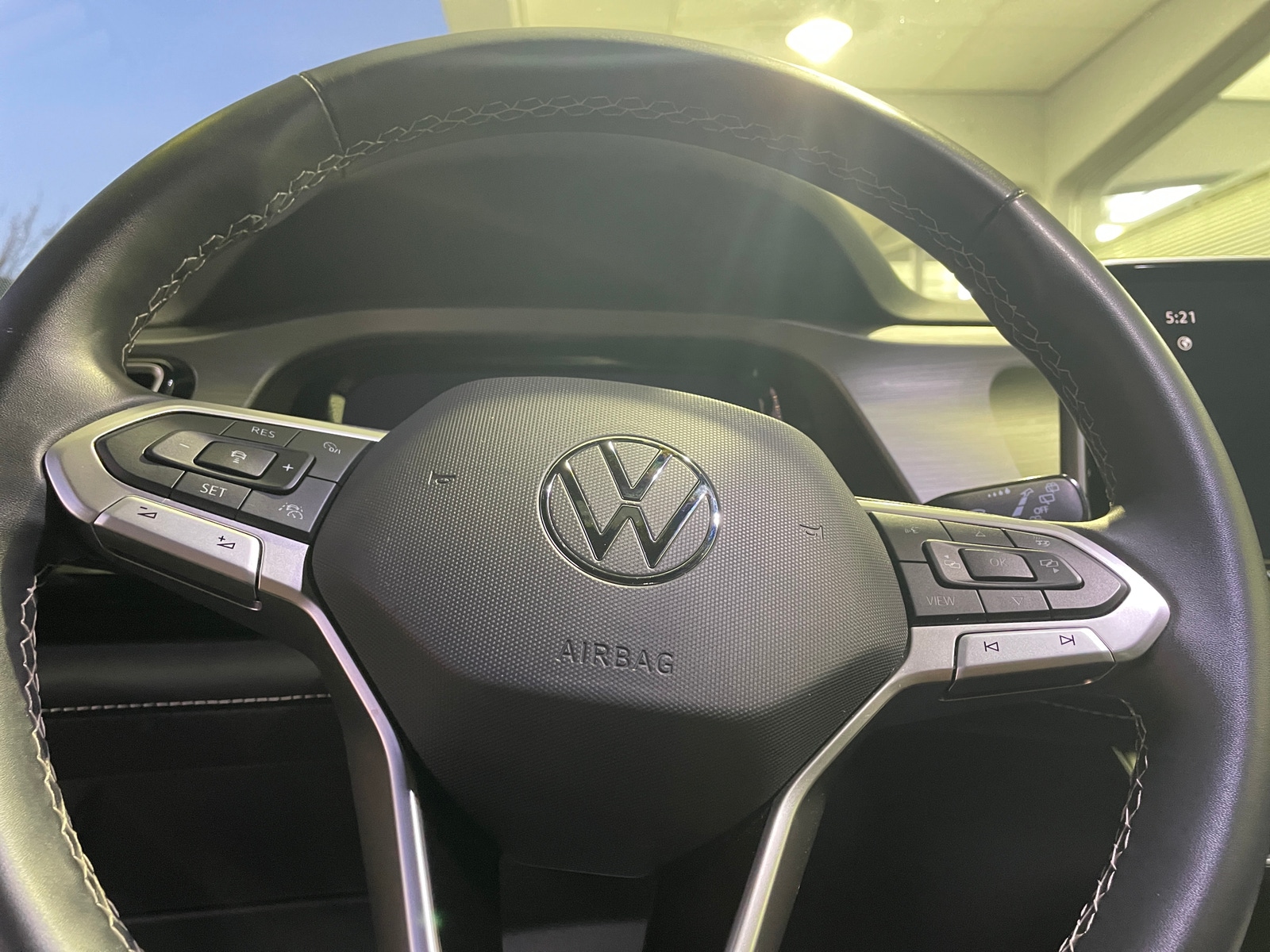 Thumbnail: 2025 Volkswagen Atlas - 4