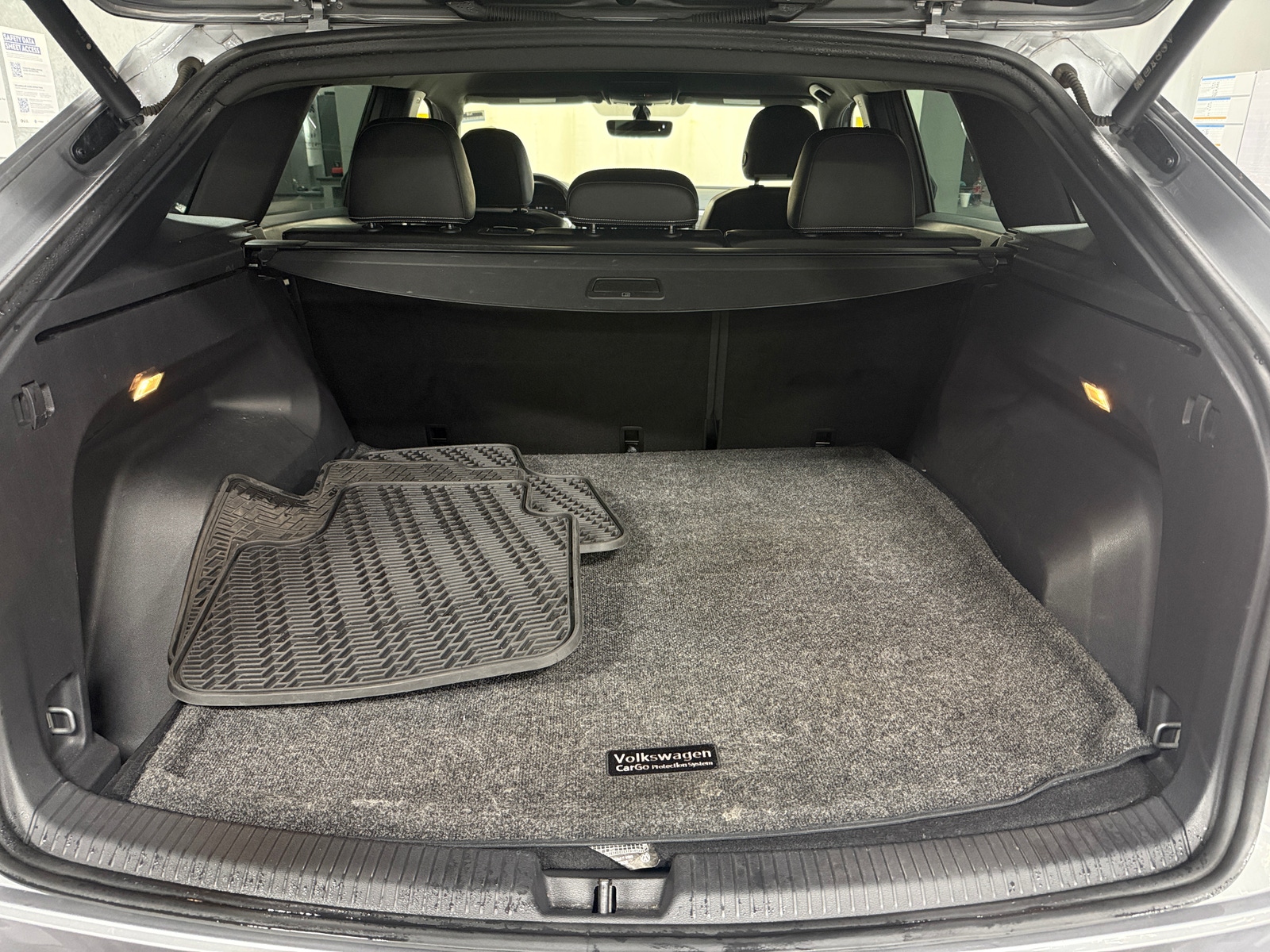 Thumbnail: 2023 Volkswagen Atlas - 6