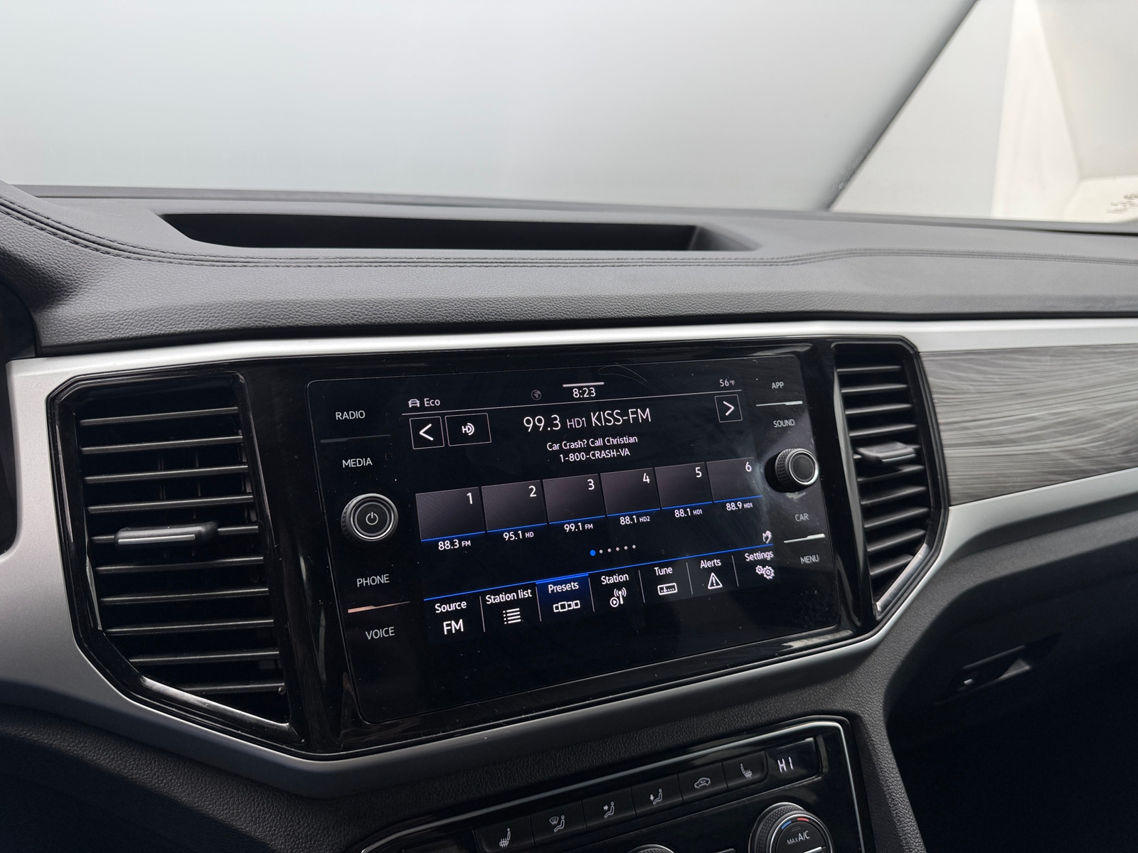 Thumbnail: 2023 Volkswagen Atlas - 3