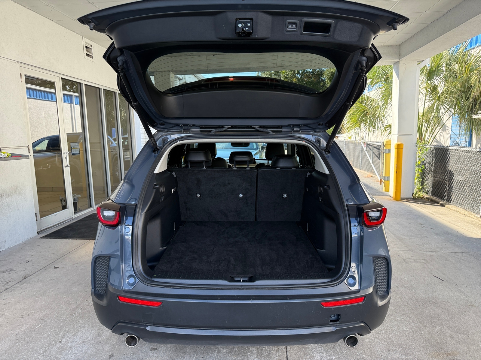 Thumbnail: 2025 Mazda CX-50 - 6