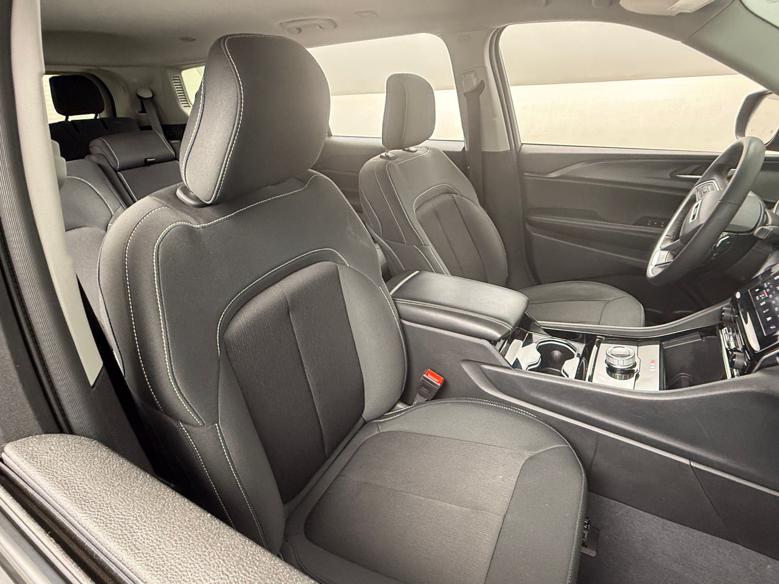 Thumbnail: 2023 Jeep Grand Cherokee L - 2