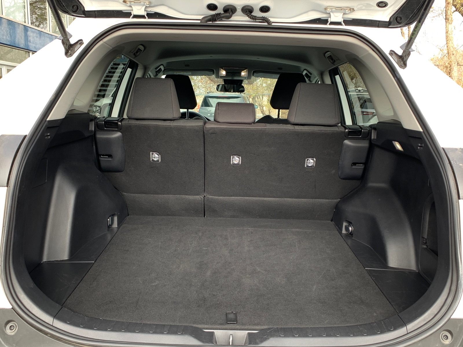 Thumbnail: 2025 Toyota RAV4 - 6