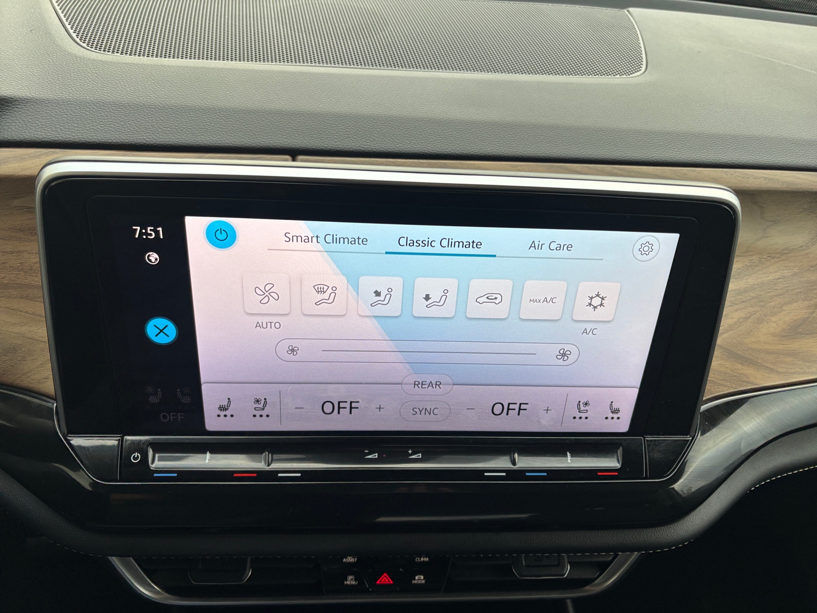 Thumbnail: 2025 Volkswagen Atlas - 4