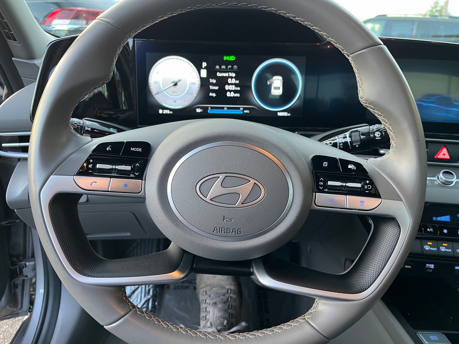 Thumbnail: 2025 Hyundai Elantra - 4