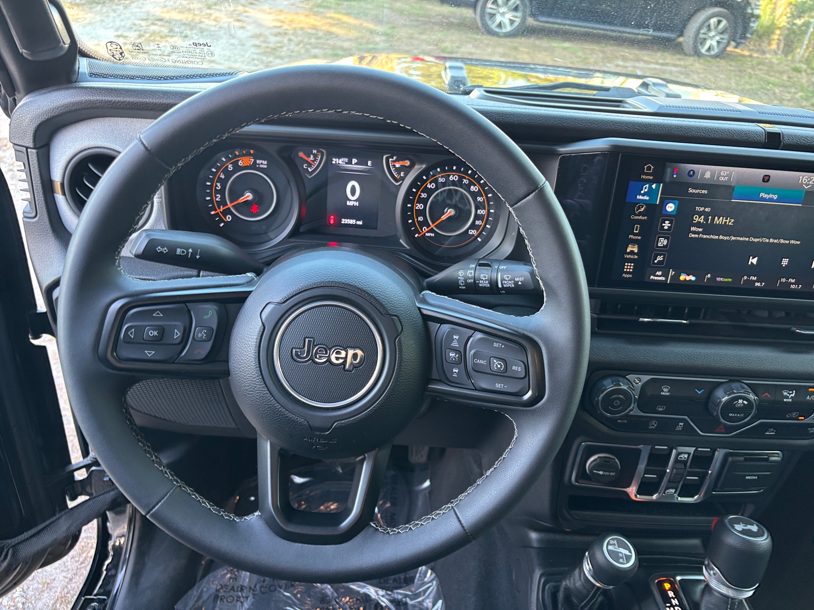 Thumbnail: 2025 Jeep Wrangler - 5