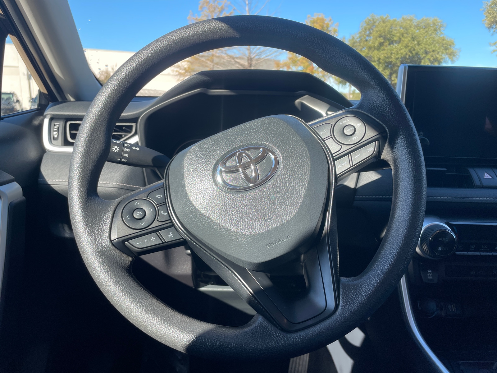 Thumbnail: 2025 Toyota RAV4 - 5