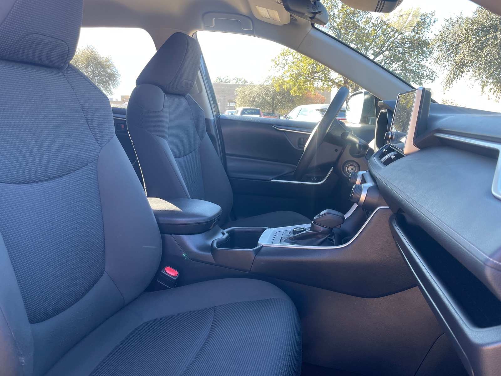 Thumbnail: 2025 Toyota RAV4 - 2