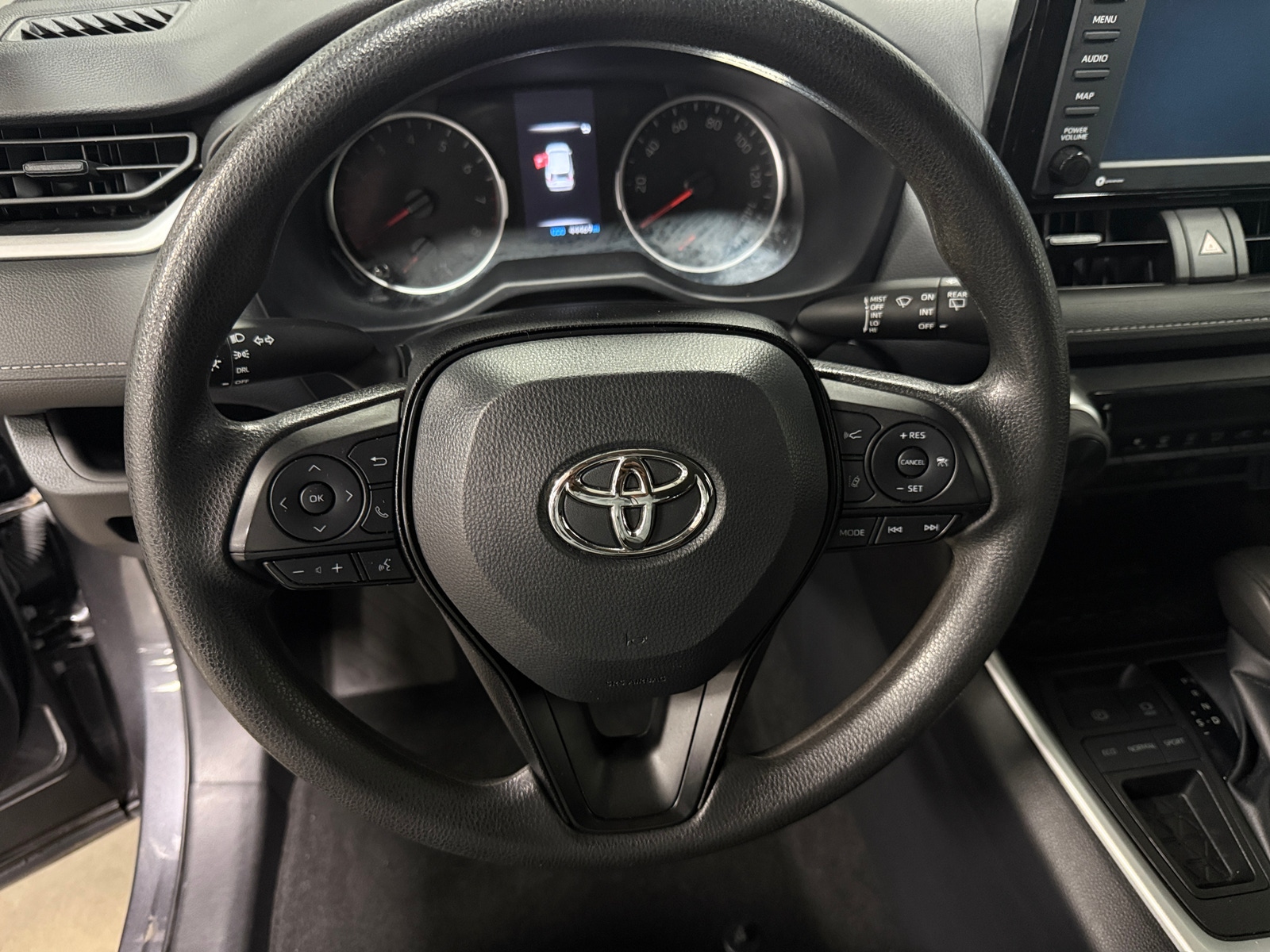 Thumbnail: 2022 Toyota RAV4 - 5