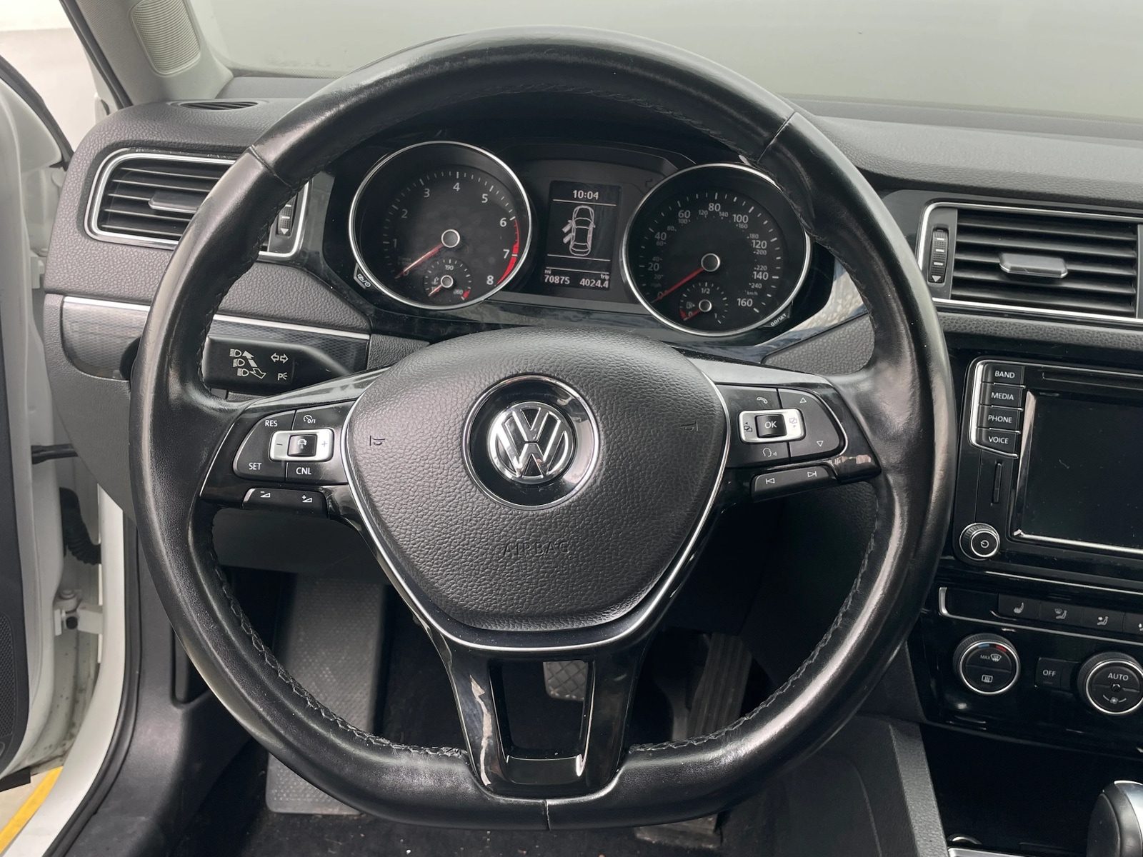 Thumbnail: 2017 Volkswagen Jetta - 4