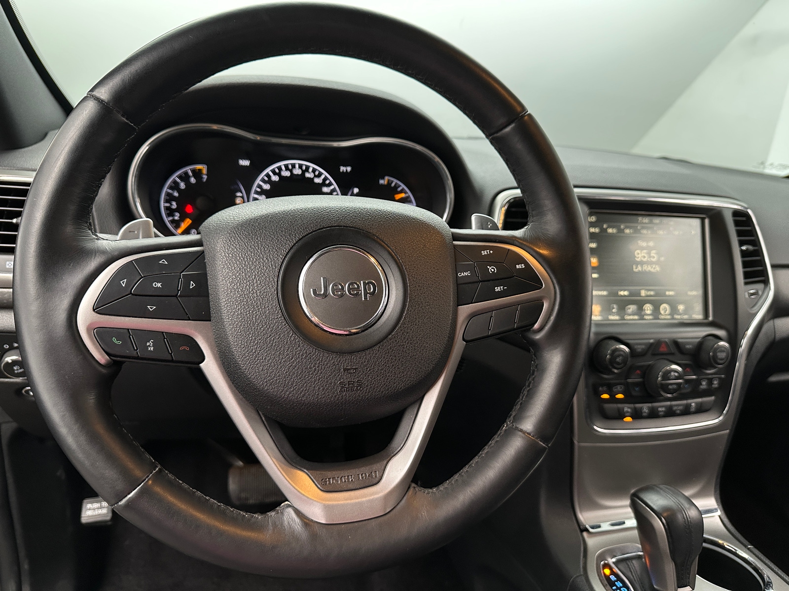 Thumbnail: 2017 Jeep Grand Cherokee - 5