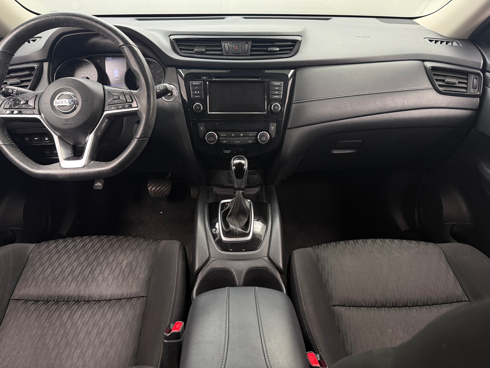 Thumbnail: 2019 Nissan Rogue - 3